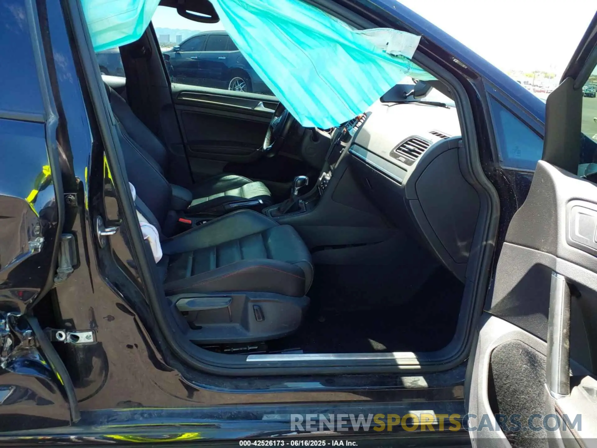 5 fotografías del automóvil dañado 3VW6T7AU9KM018537 VOLKSWAGEN GOLF GTI 2019