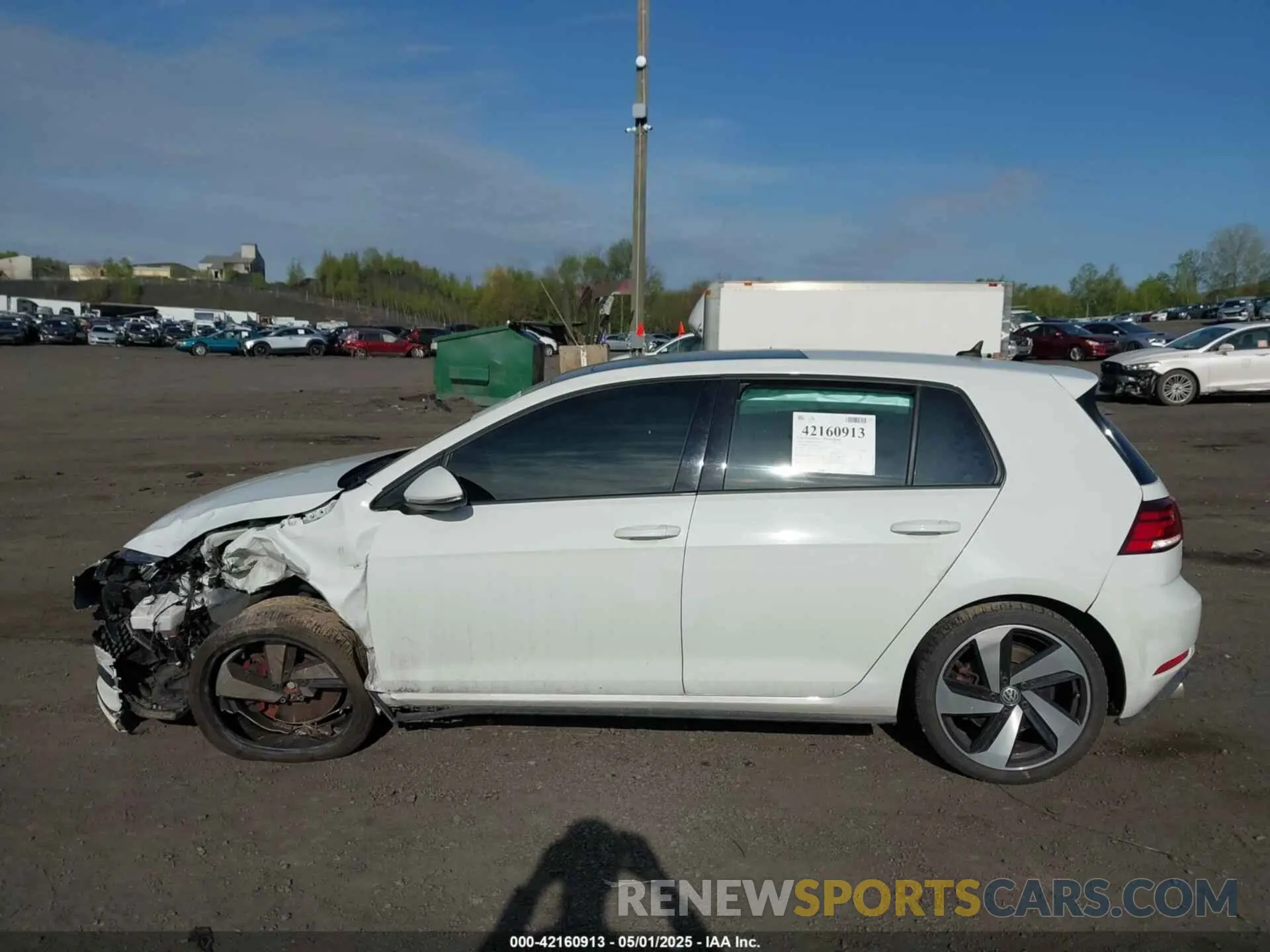 14 fotografías del automóvil dañado 3VW6T7AU9KM036164 VOLKSWAGEN GOLF GTI 2019