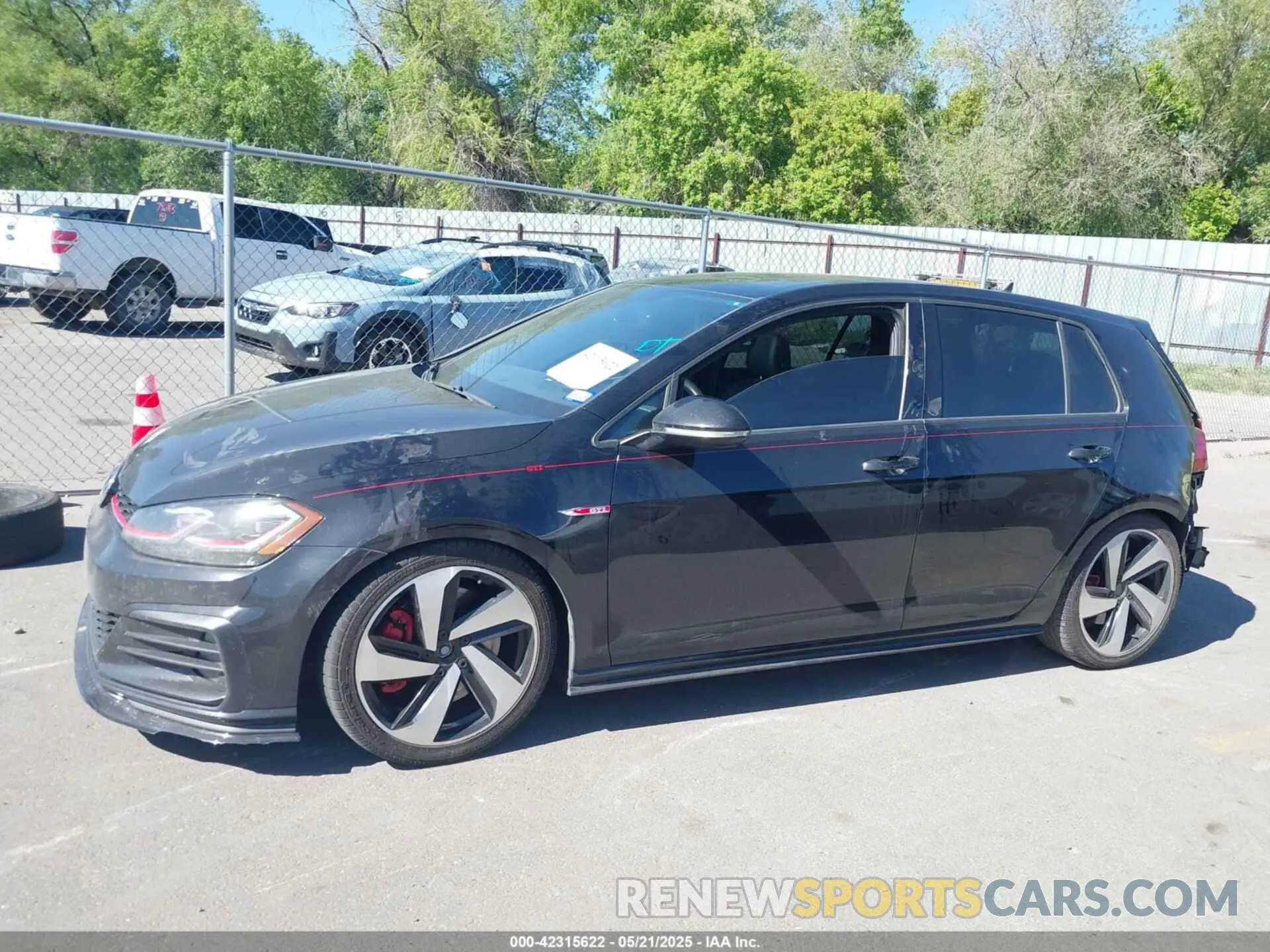 14 fotografías del automóvil dañado 3VW6T7AU1LM016606 VOLKSWAGEN GOLF GTI 2020