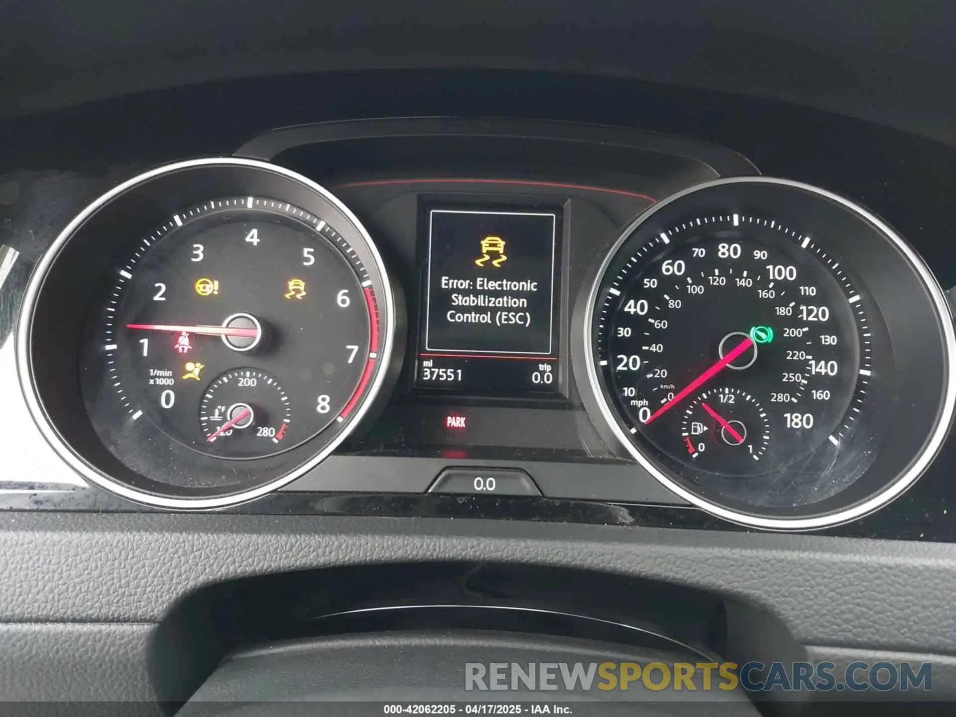 7 fotografías del automóvil dañado 3VW6T7AU4LM017510 VOLKSWAGEN GOLF GTI 2020