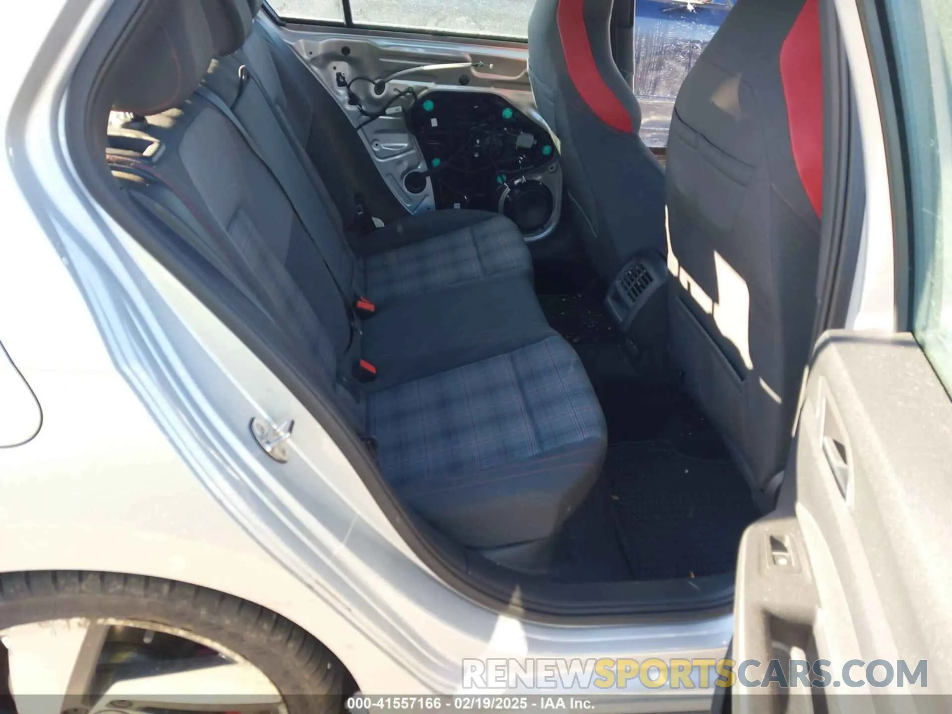 8 fotografías del automóvil dañado WVWG87CD7NW160458 VOLKSWAGEN GOLF GTI 2022