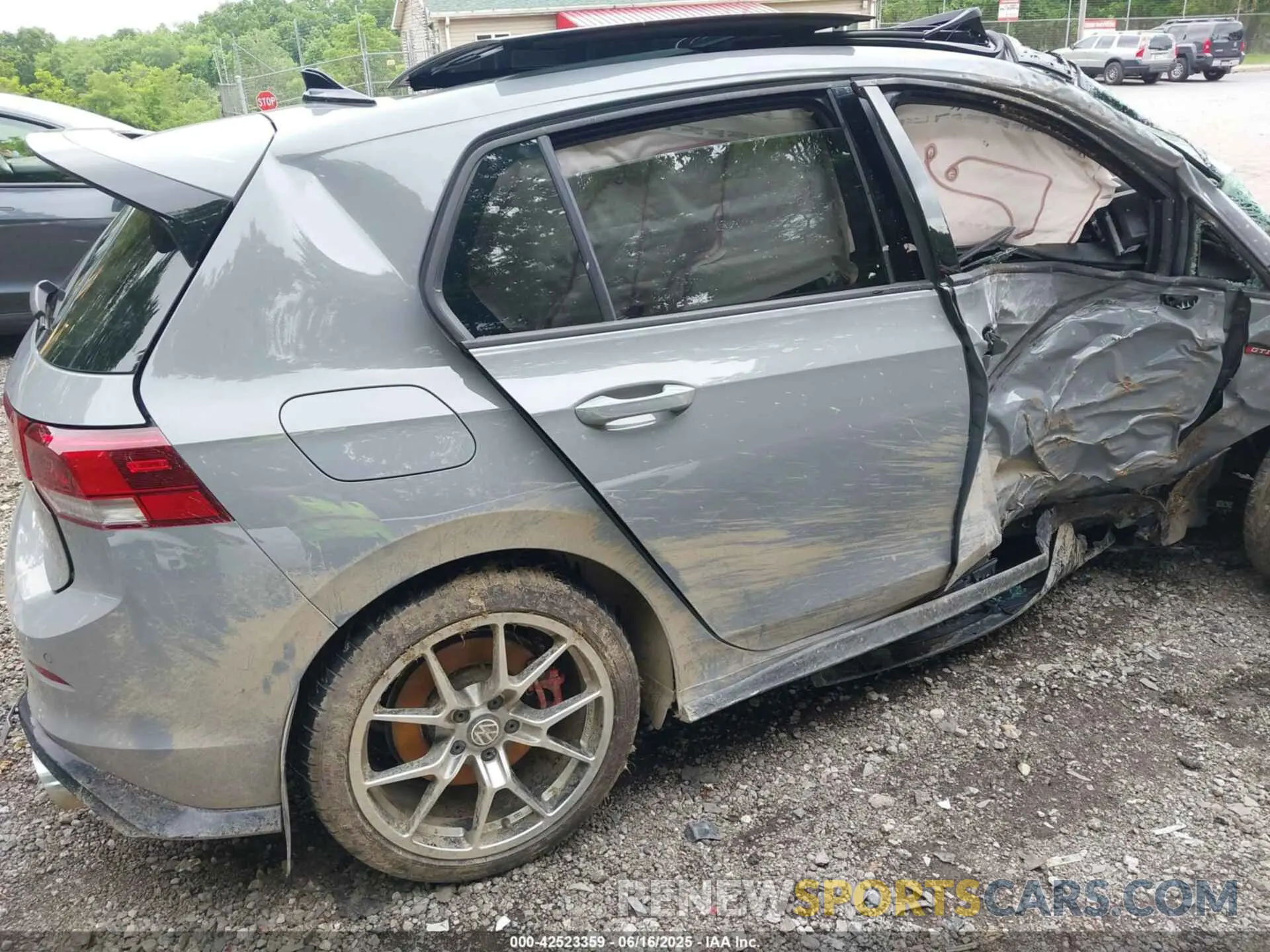 6 fotografías del automóvil dañado WVW2A7CD0PW117839 VOLKSWAGEN GOLF GTI 2023