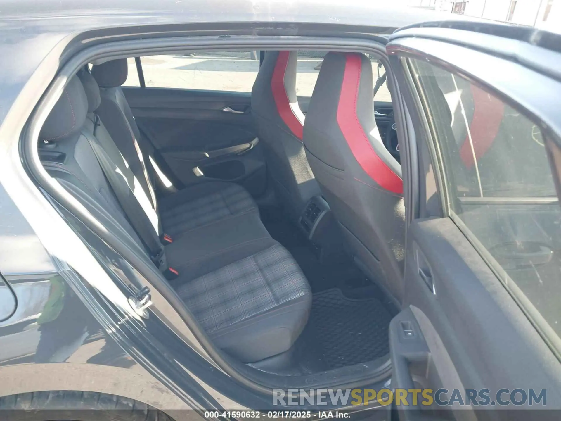 8 fotografías del automóvil dañado WVW8A7CD7PW207273 VOLKSWAGEN GOLF GTI 2023