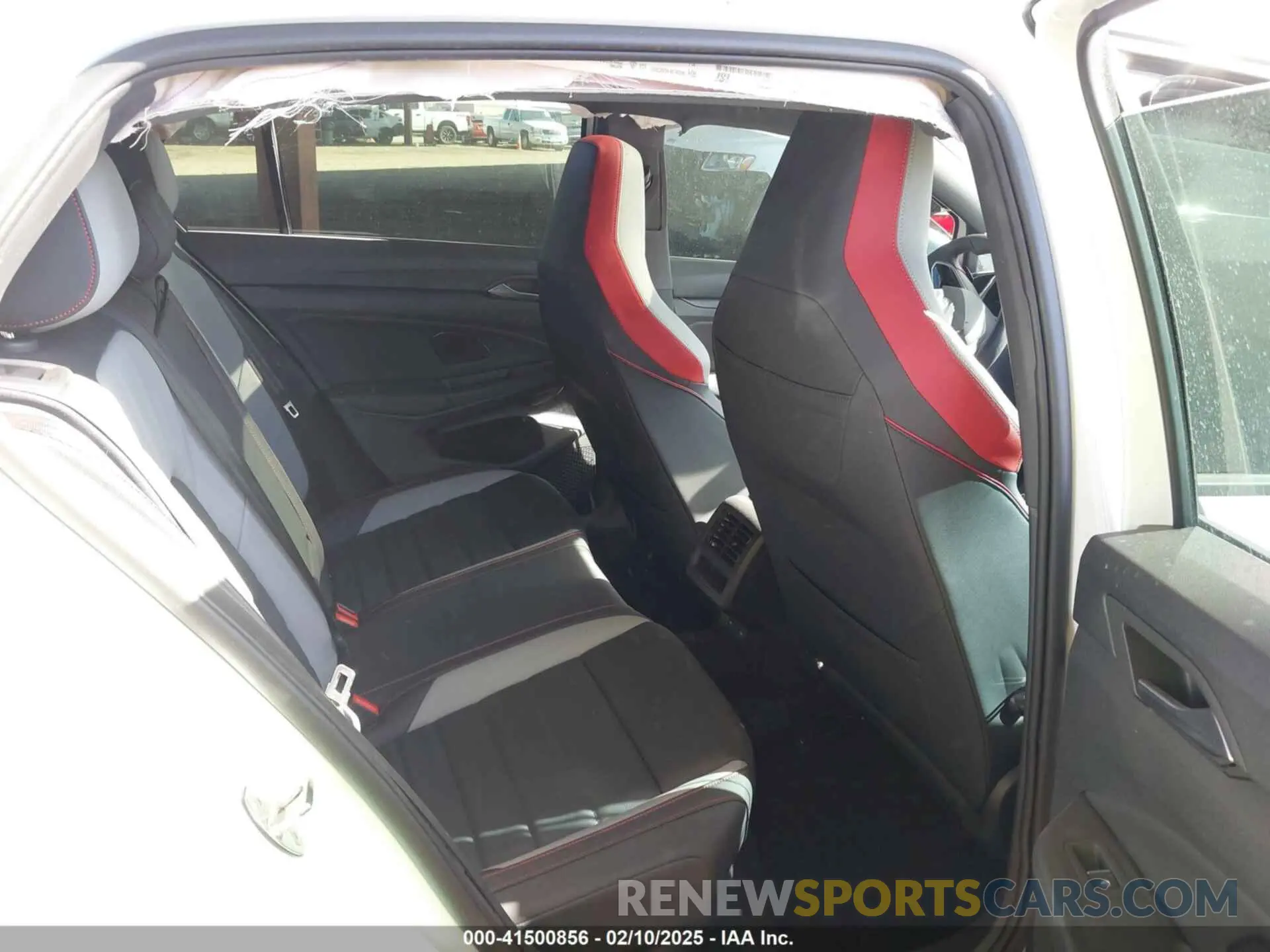 8 fotografías del automóvil dañado WVW3A7CD8RW159277 VOLKSWAGEN GOLF GTI 2024
