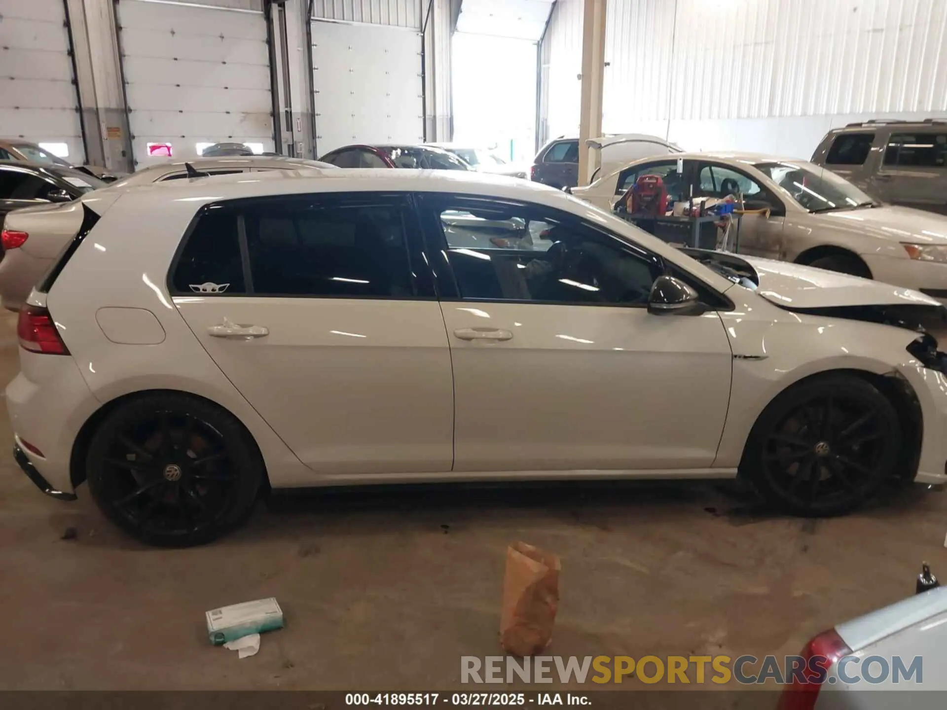 14 fotografías del automóvil dañado WVWVA7AU4KW219878 VOLKSWAGEN GOLF R 2019
