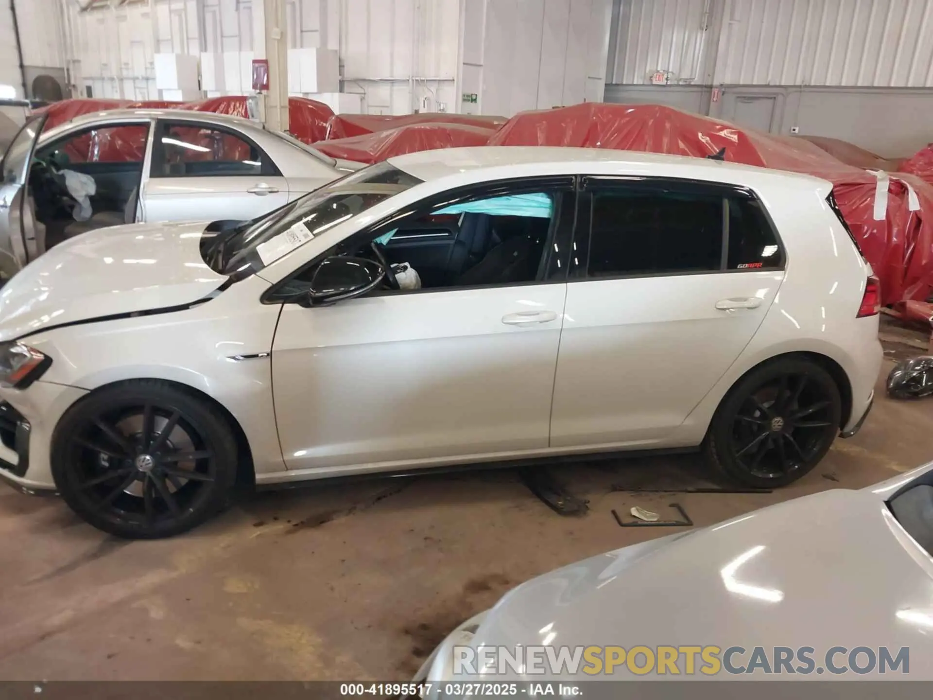15 fotografías del automóvil dañado WVWVA7AU4KW219878 VOLKSWAGEN GOLF R 2019