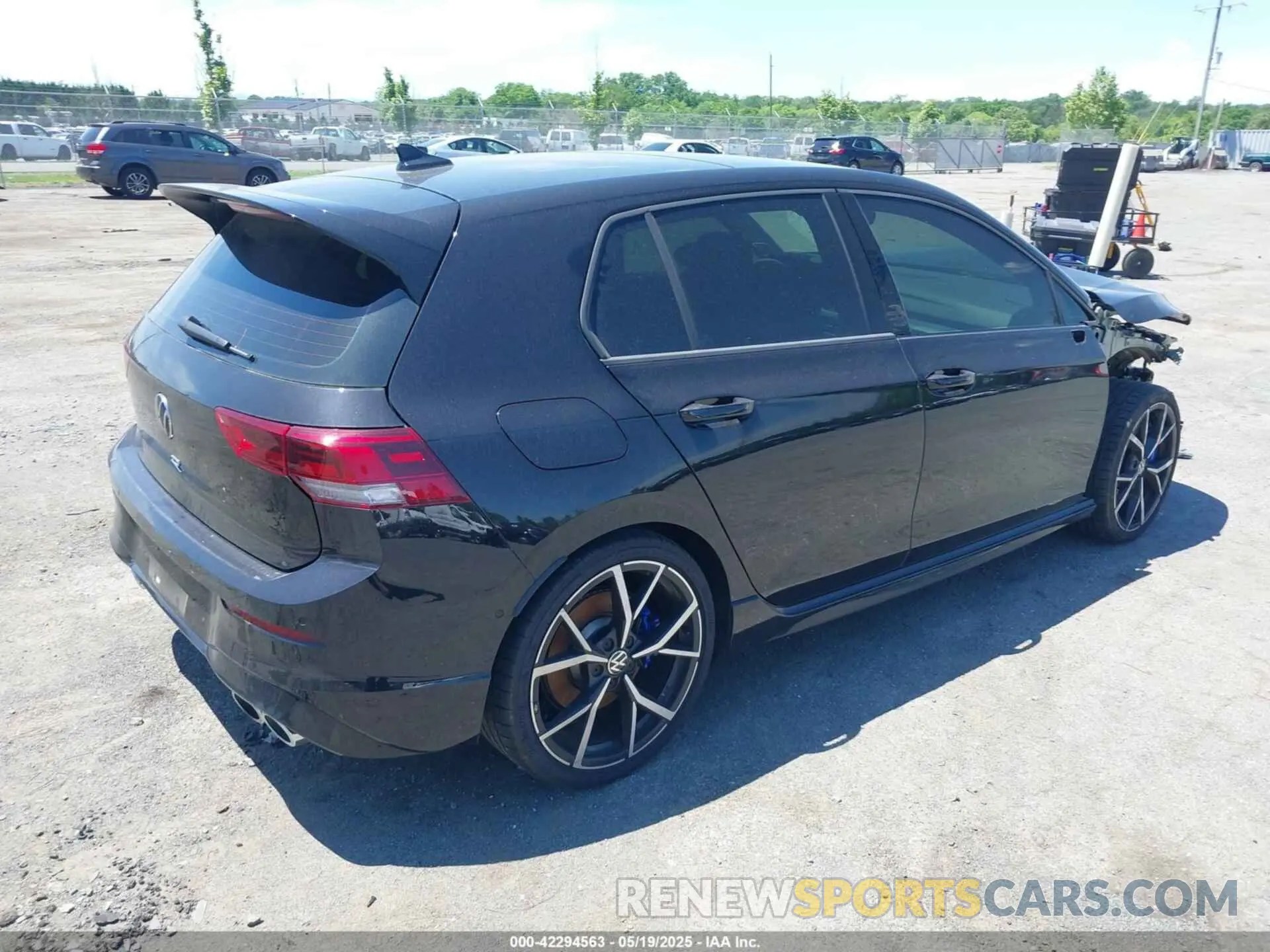 4 fotografías del automóvil dañado WVWEB7CD7RW158966 VOLKSWAGEN GOLF R 2024