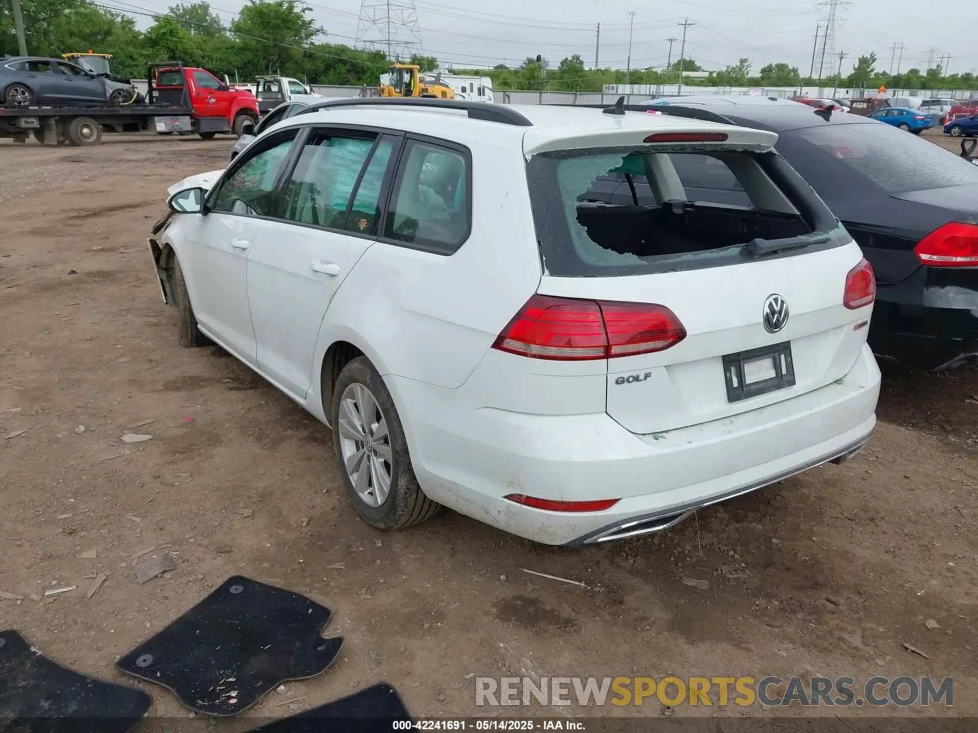 3 fotografías del automóvil dañado 3VW117AUXKM508467 VOLKSWAGEN GOLF SPORTWAGEN 2019