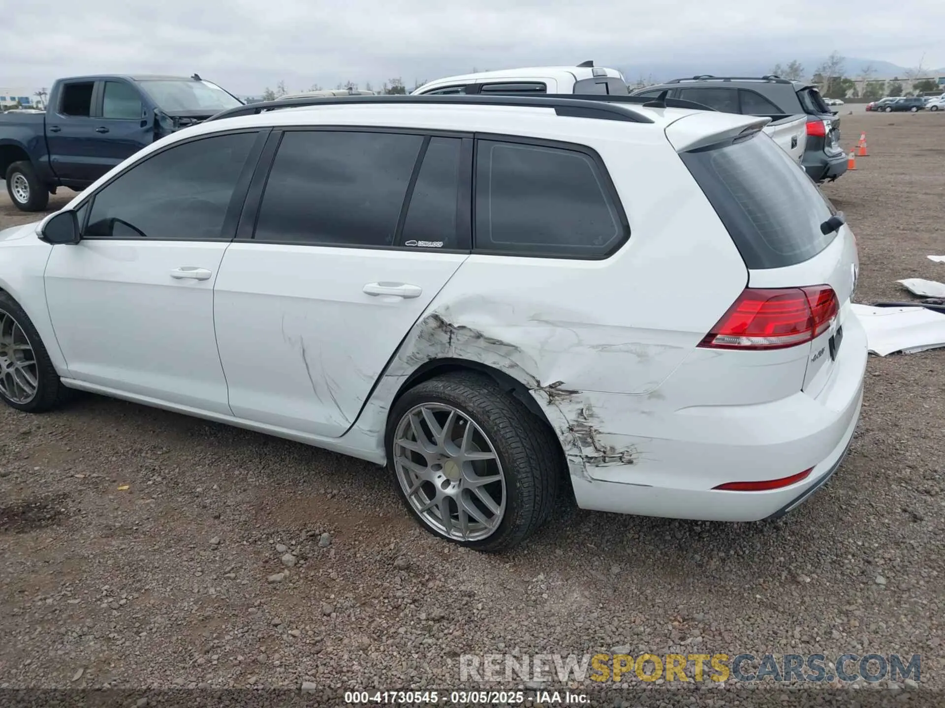 6 fotografías del automóvil dañado 3VWT57AU9KM510272 VOLKSWAGEN GOLF SPORTWAGEN 2019