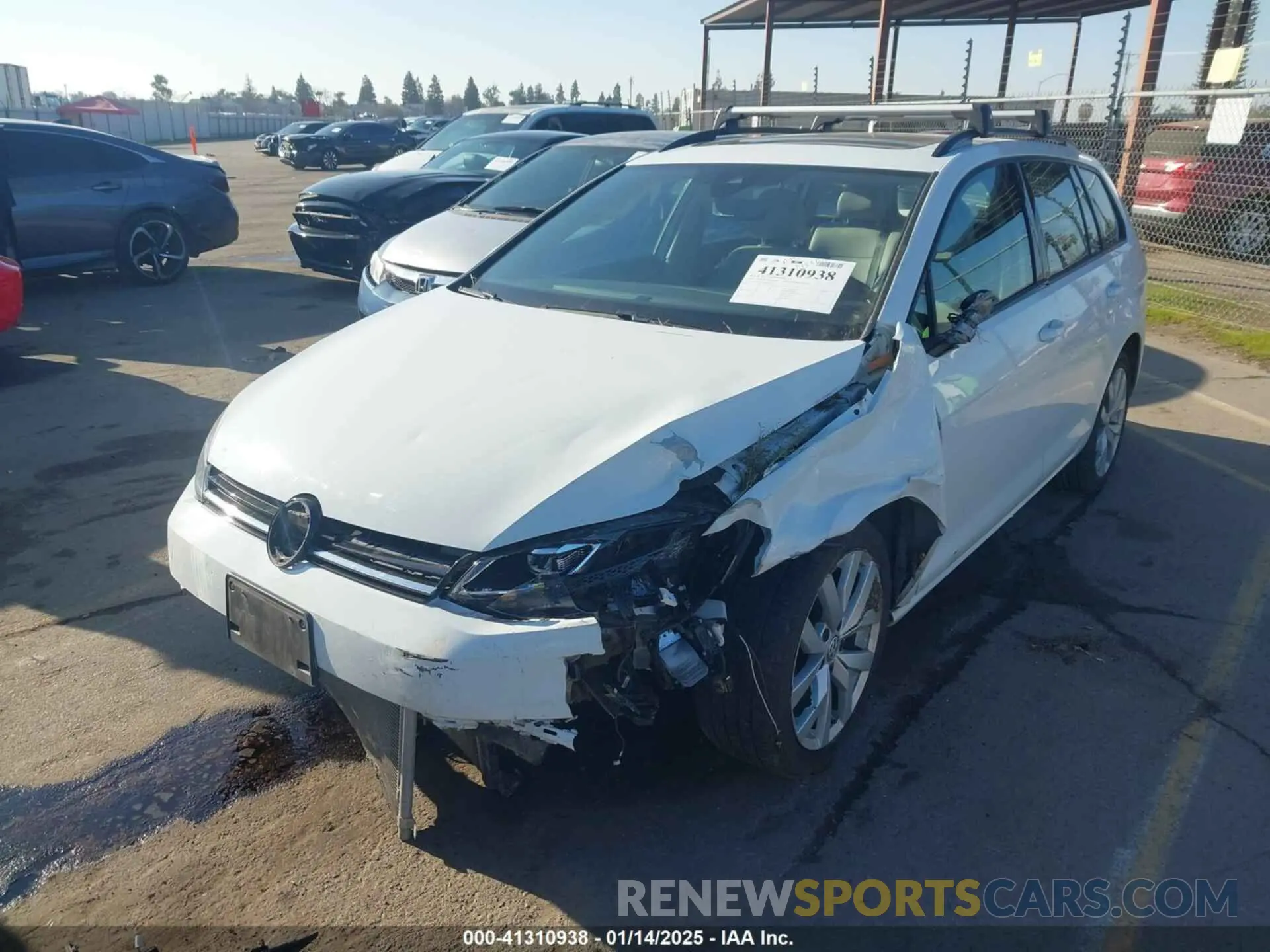 2 fotografías del automóvil dañado 3VWY57AU1KM507386 VOLKSWAGEN GOLF SPORTWAGEN 2019