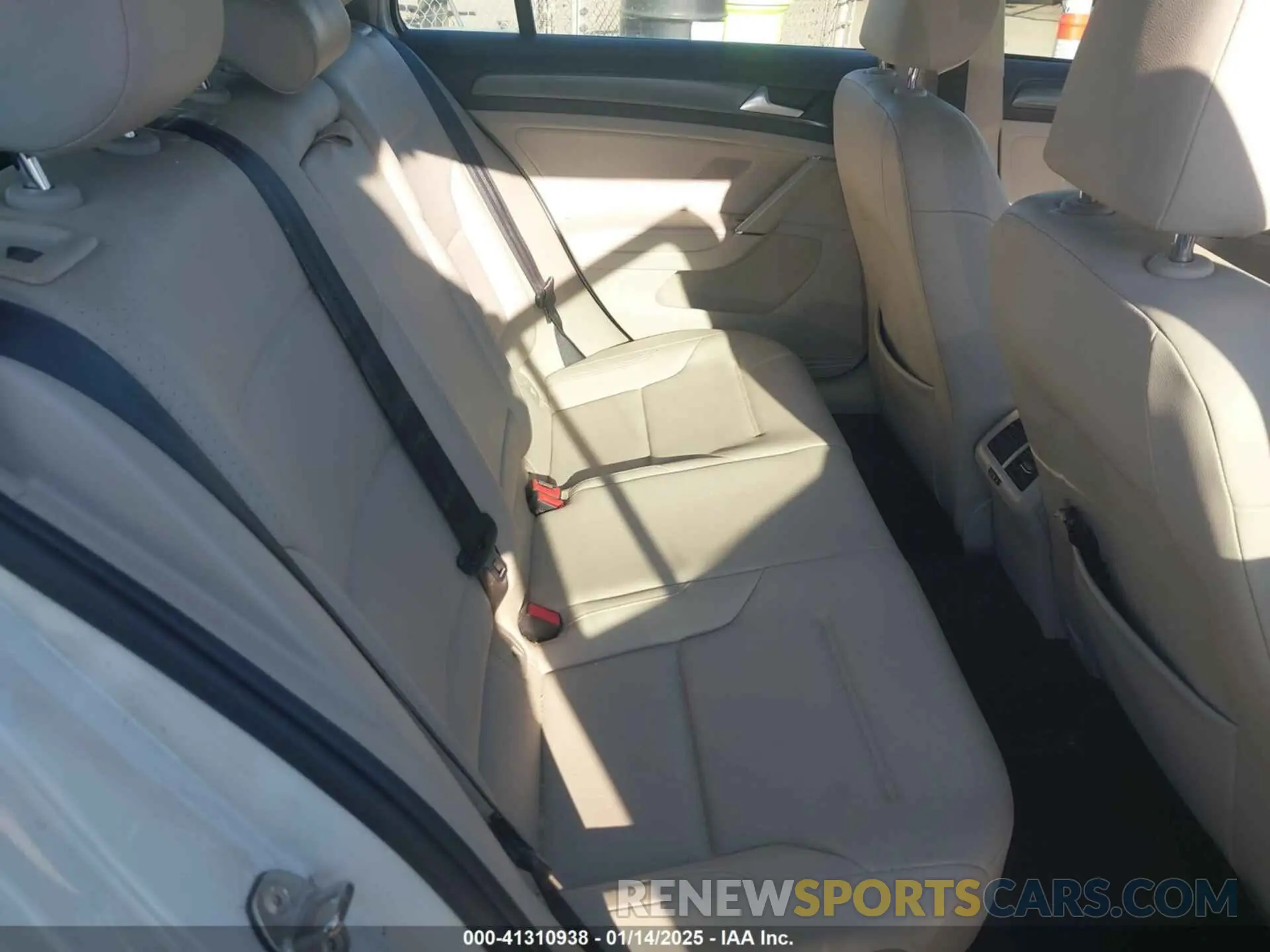 8 fotografías del automóvil dañado 3VWY57AU1KM507386 VOLKSWAGEN GOLF SPORTWAGEN 2019