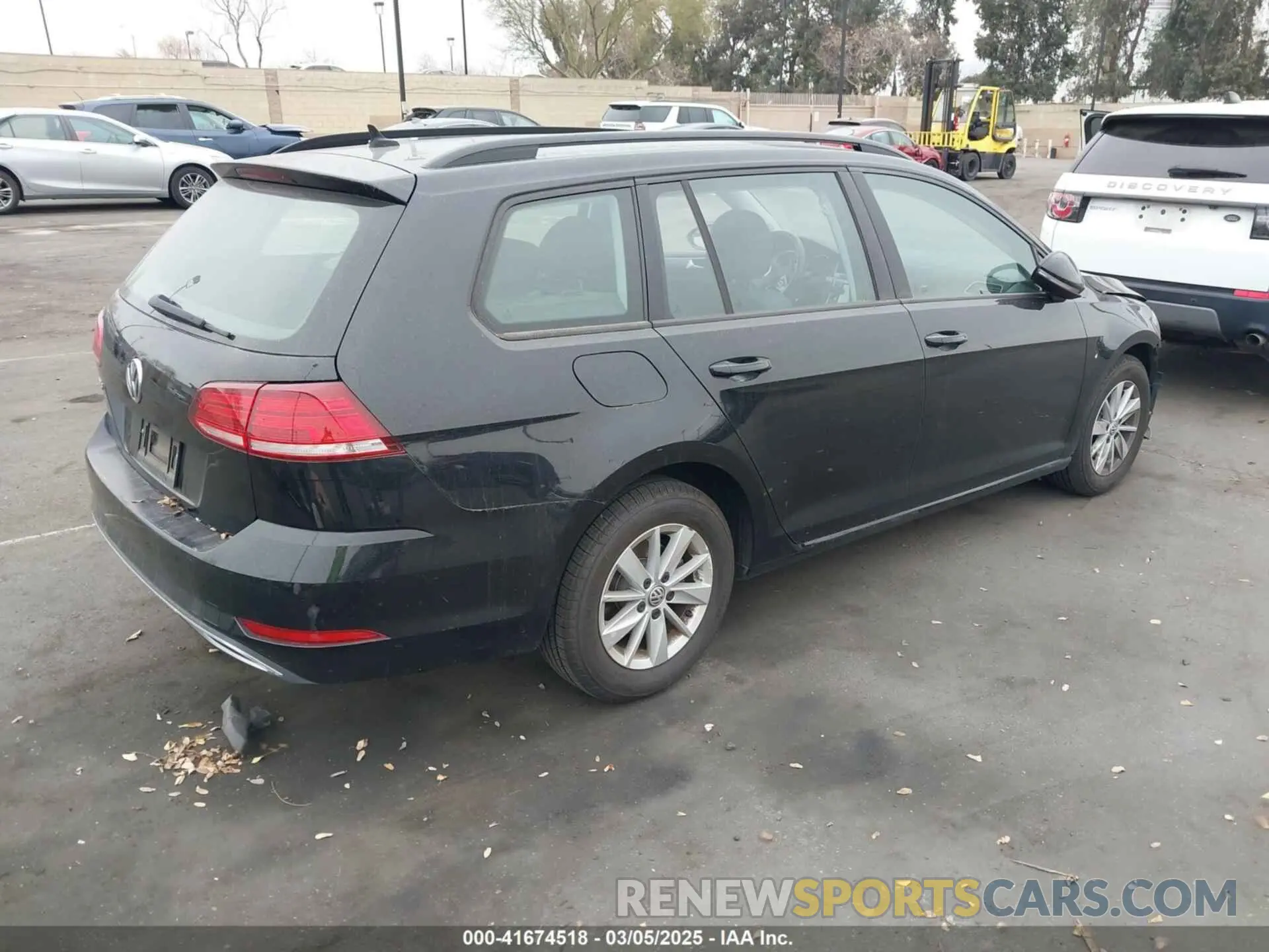 4 fotografías del automóvil dañado 3VWY57AU2KM516226 VOLKSWAGEN GOLF SPORTWAGEN 2019