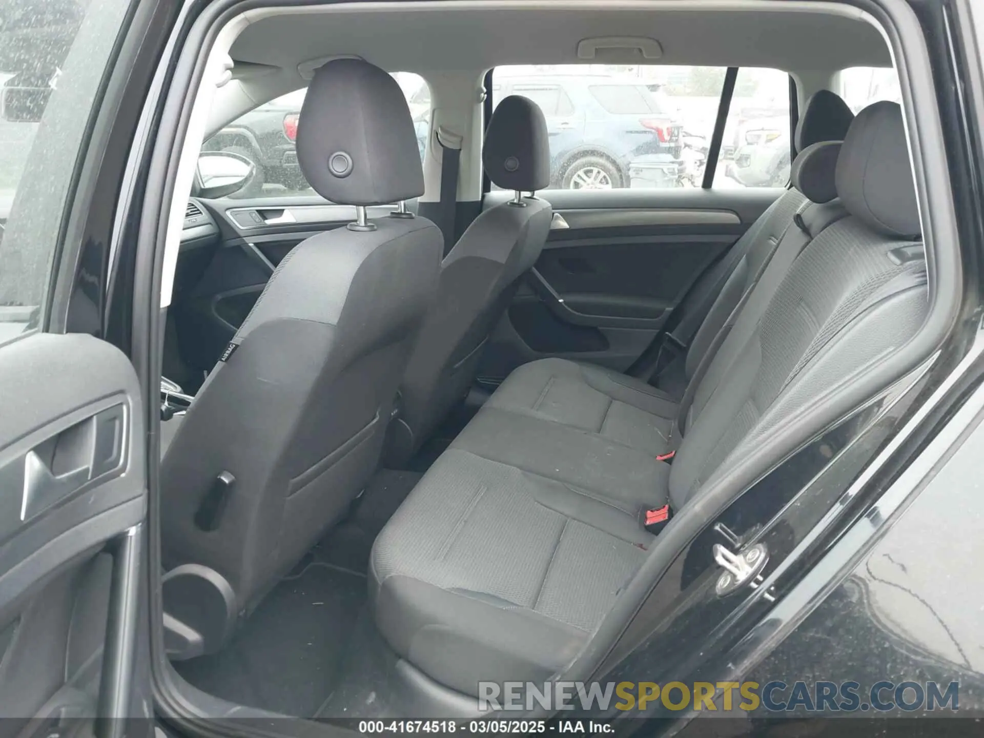 8 fotografías del automóvil dañado 3VWY57AU2KM516226 VOLKSWAGEN GOLF SPORTWAGEN 2019