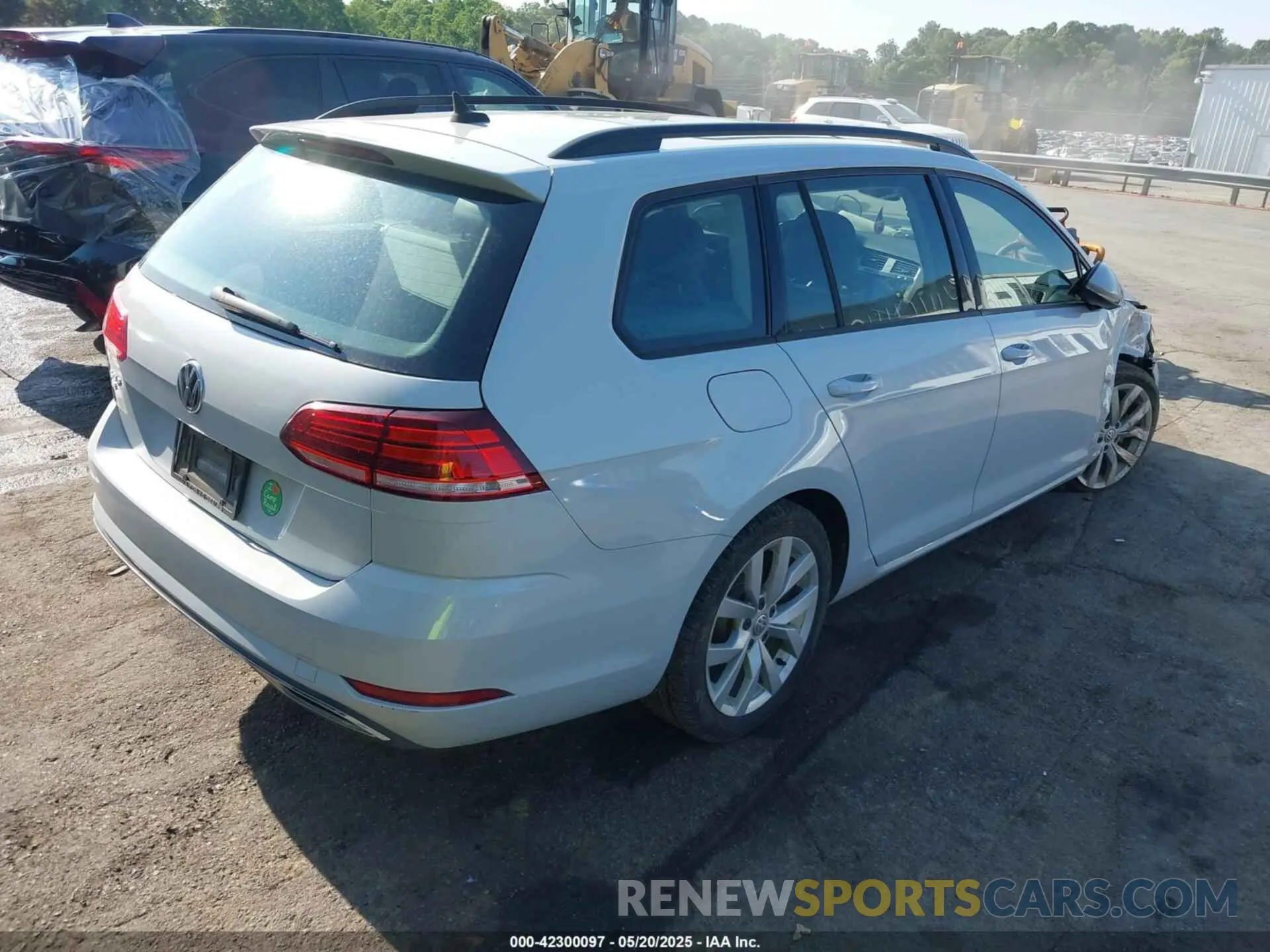 4 fotografías del automóvil dañado 3VWY57AU3KM515165 VOLKSWAGEN GOLF SPORTWAGEN 2019
