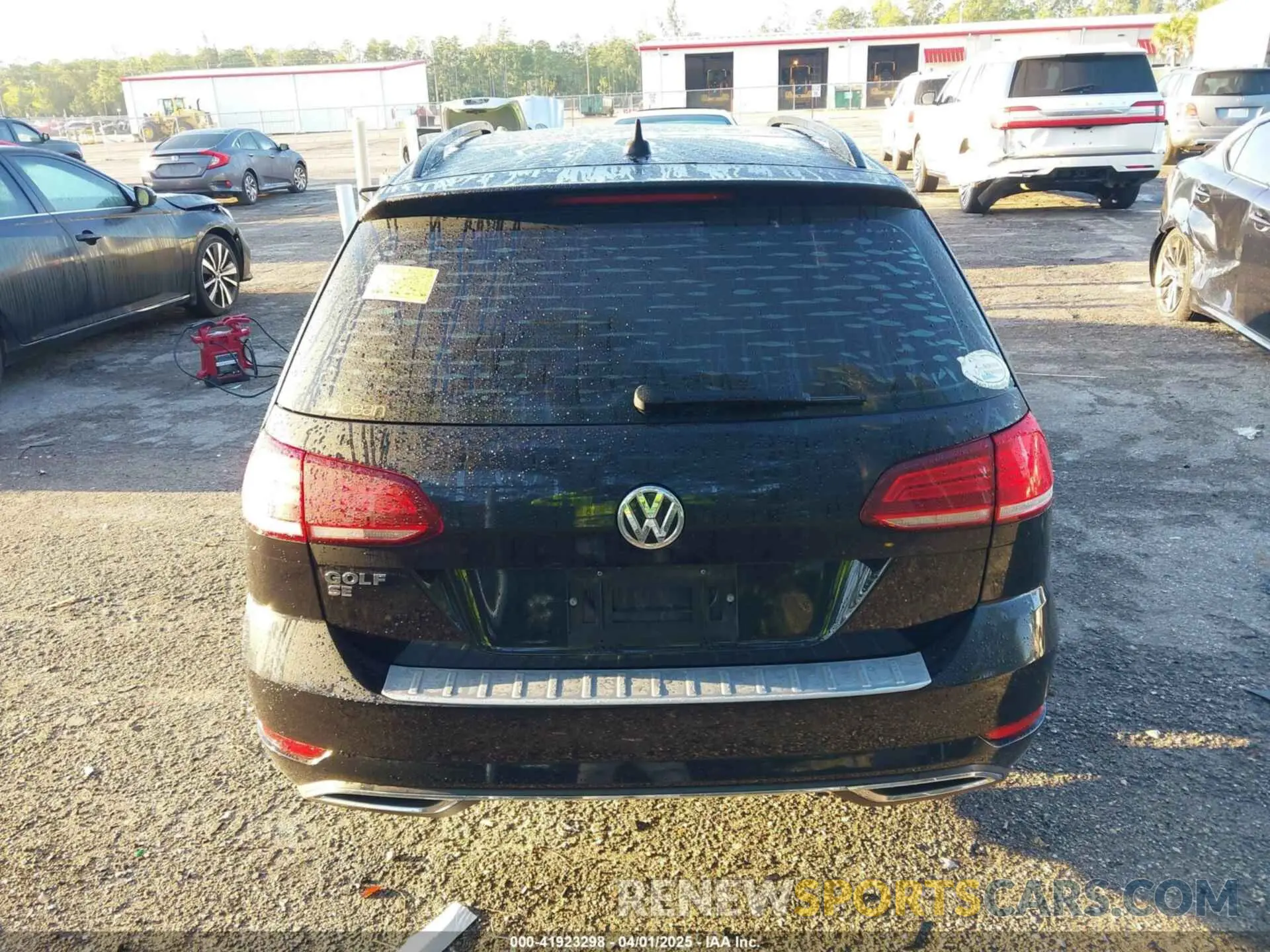 15 fotografías del automóvil dañado 3VWY57AU6KM507092 VOLKSWAGEN GOLF SPORTWAGEN 2019