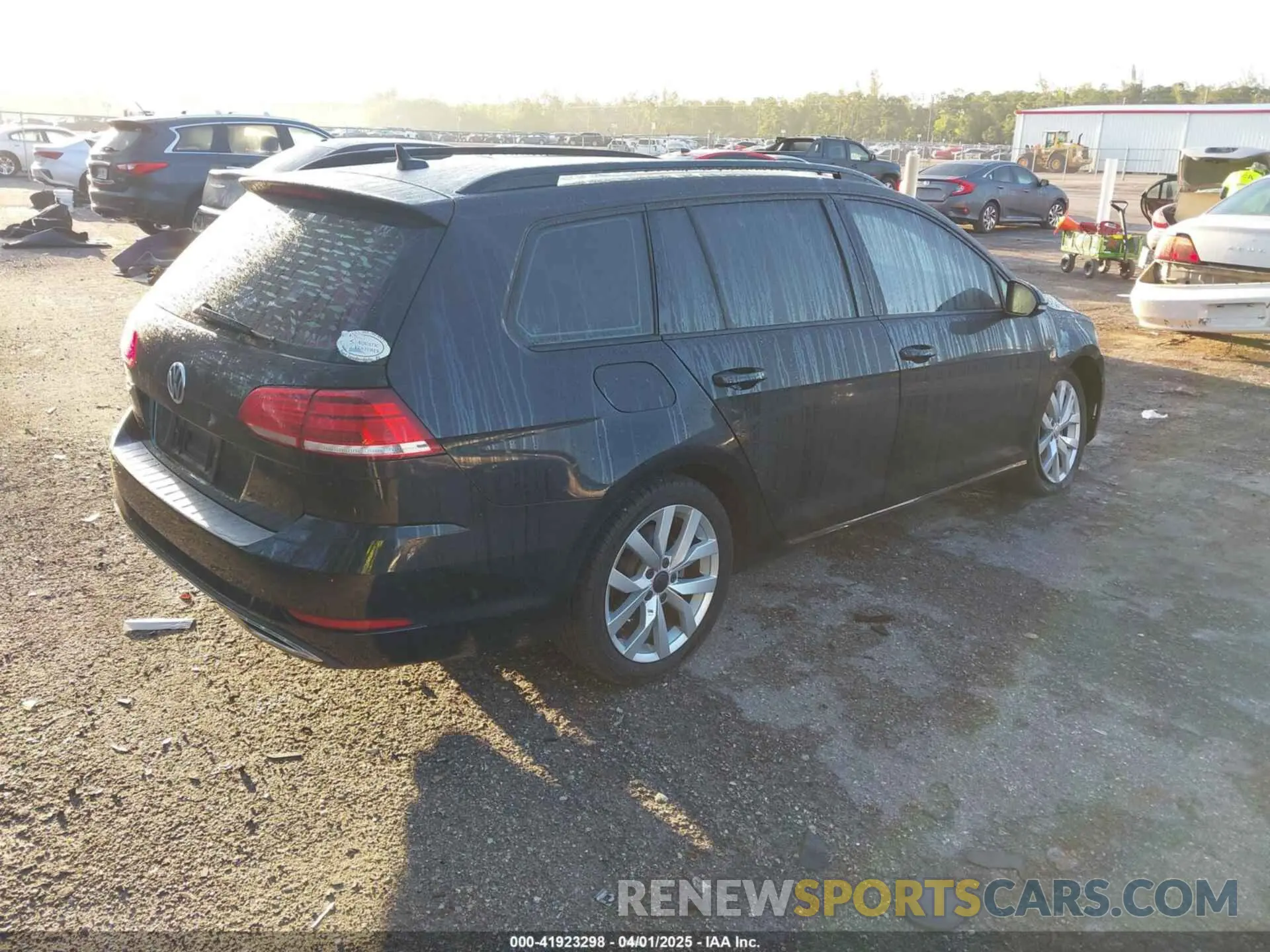4 fotografías del automóvil dañado 3VWY57AU6KM507092 VOLKSWAGEN GOLF SPORTWAGEN 2019