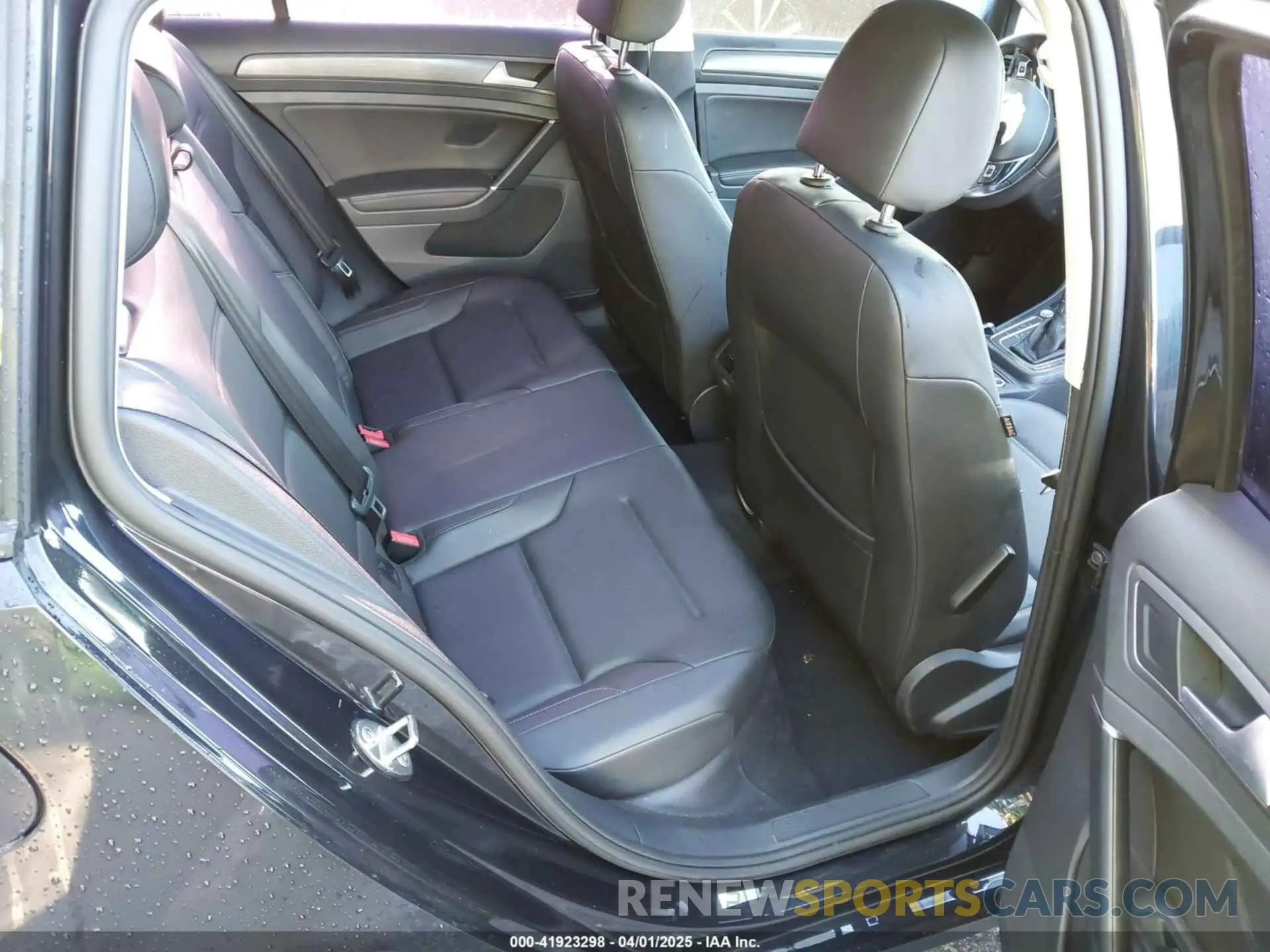 8 fotografías del automóvil dañado 3VWY57AU6KM507092 VOLKSWAGEN GOLF SPORTWAGEN 2019