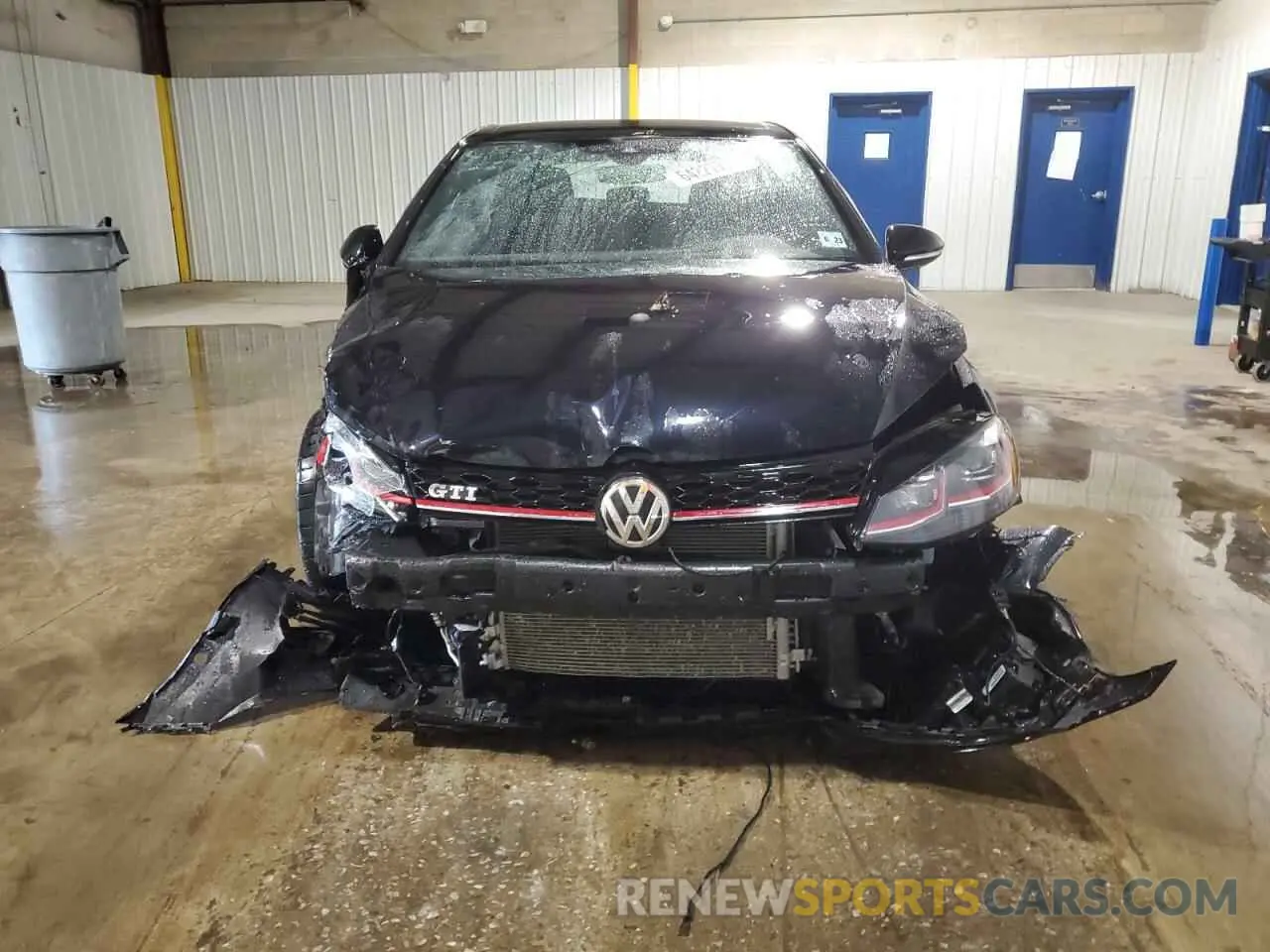 5 fotografías del automóvil dañado 3VW547AU7JM276322 VOLKSWAGEN GTI 2018