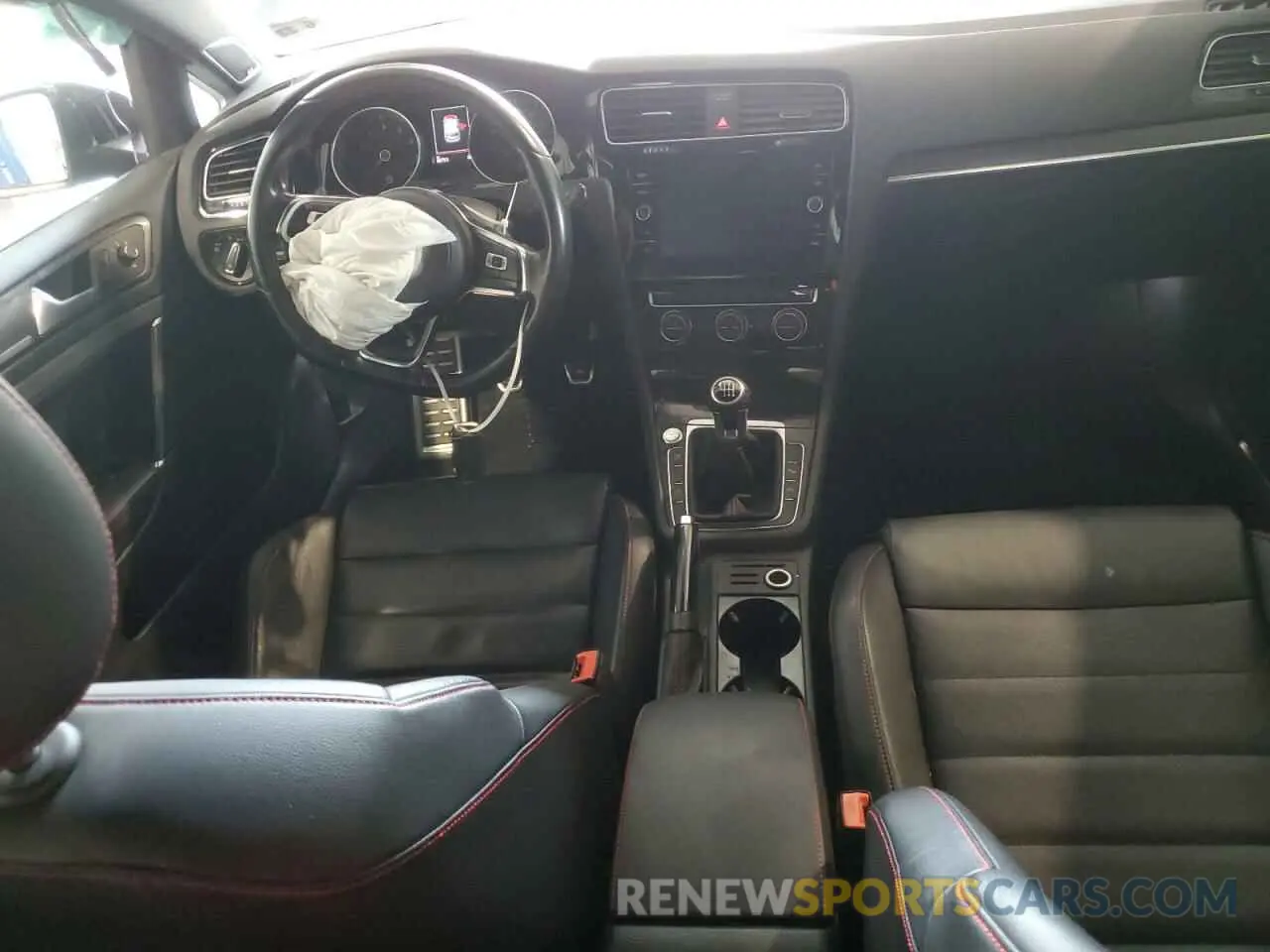 8 fotografías del automóvil dañado 3VW547AU7JM276322 VOLKSWAGEN GTI 2018