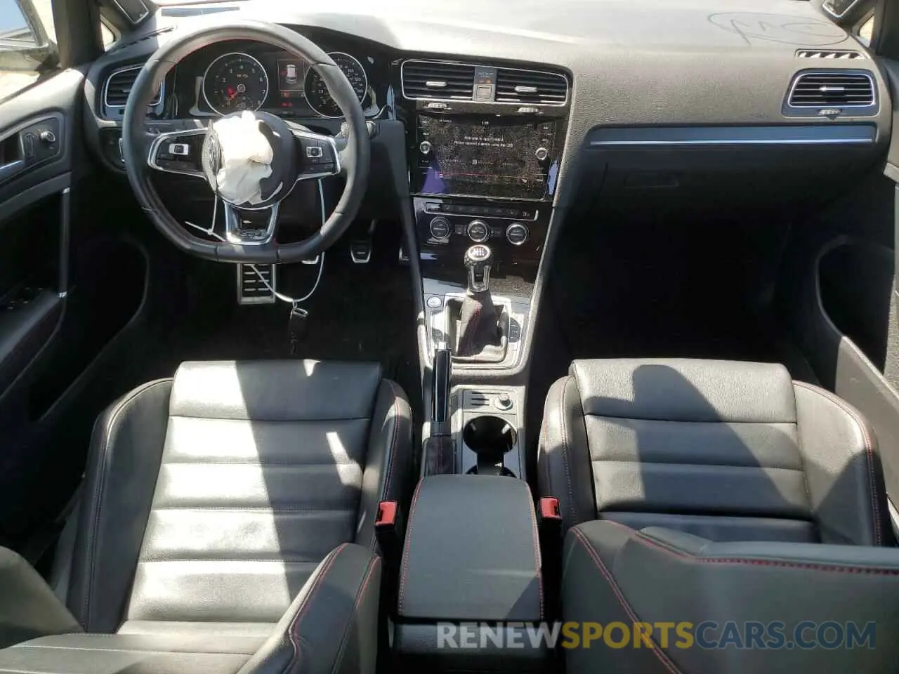 8 fotografías del automóvil dañado 3VW5T7AU4KM009725 VOLKSWAGEN GTI 2019