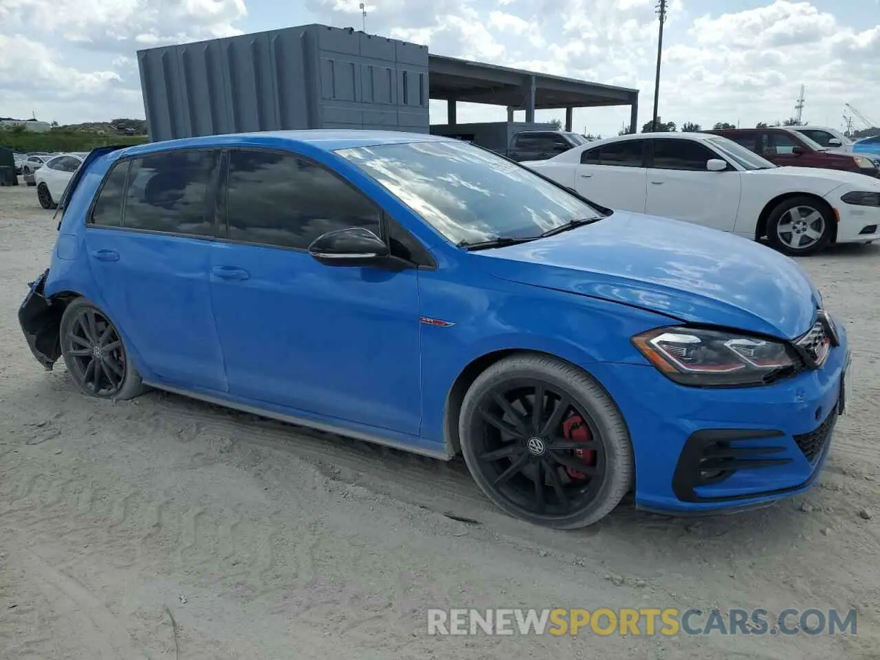 4 fotografías del automóvil dañado 3VW5T7AU8KM015673 VOLKSWAGEN GTI 2019
