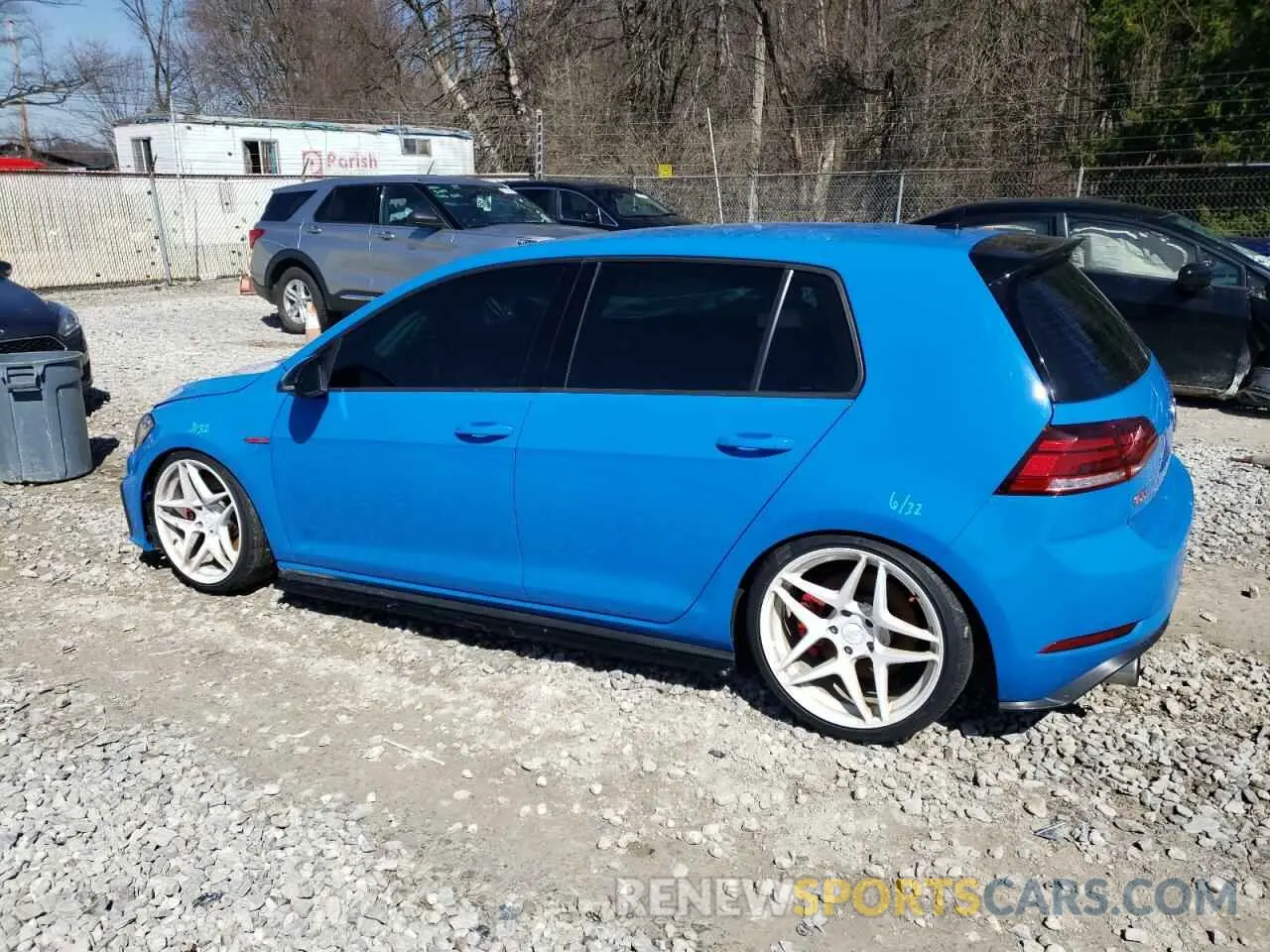 2 fotografías del automóvil dañado 3VW5T7AUXKM010944 VOLKSWAGEN GTI 2019