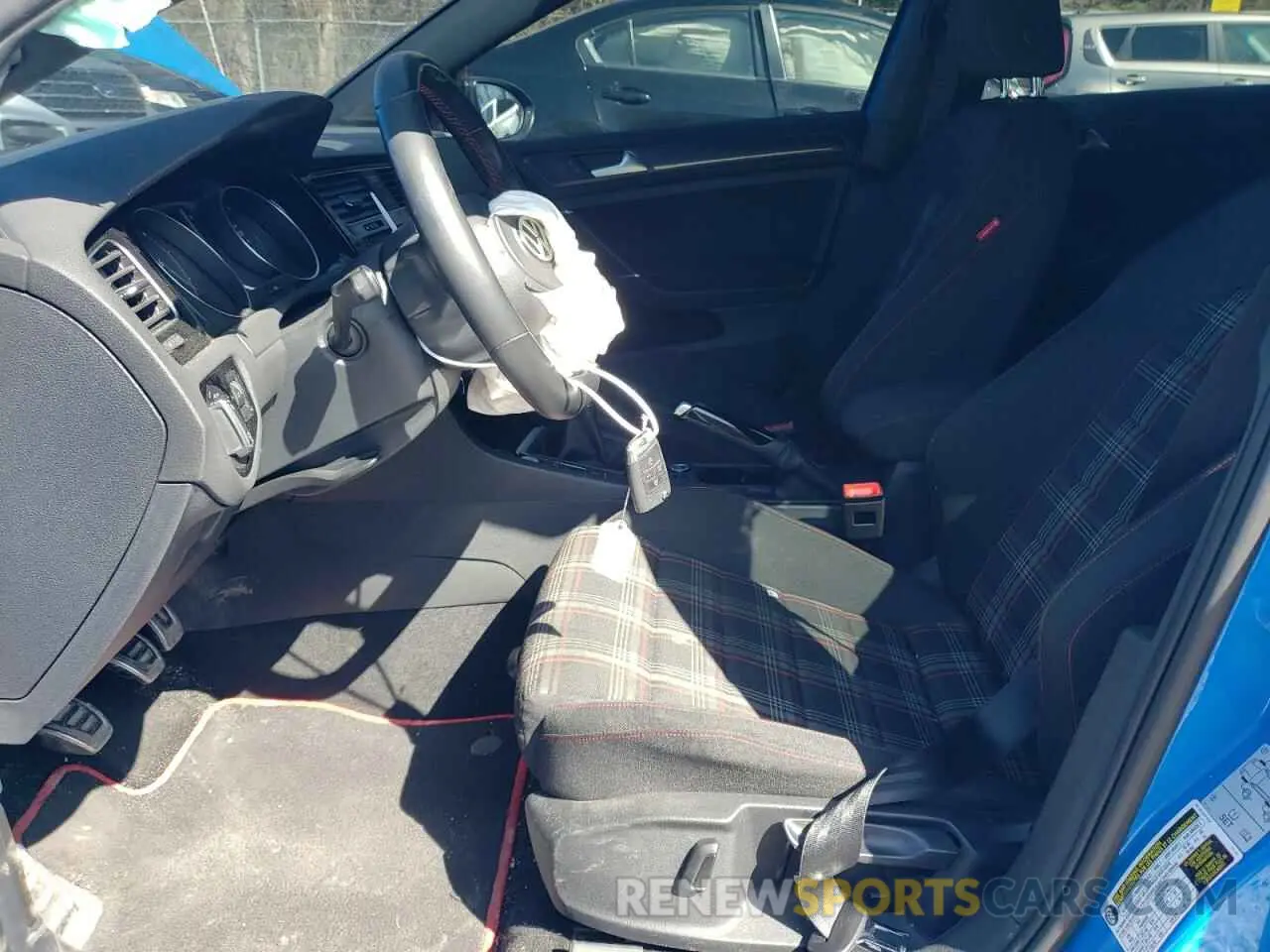 7 fotografías del automóvil dañado 3VW5T7AUXKM010944 VOLKSWAGEN GTI 2019