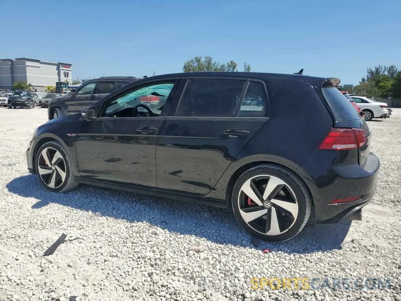 2 fotografías del automóvil dañado 3VW6T7AUXLM012411 VOLKSWAGEN GTI 2020