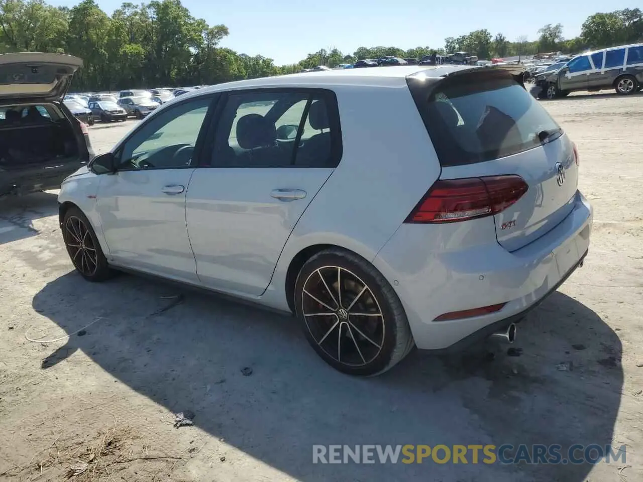 2 fotografías del automóvil dañado 3VW5T7AU4MM009582 VOLKSWAGEN GTI 2021