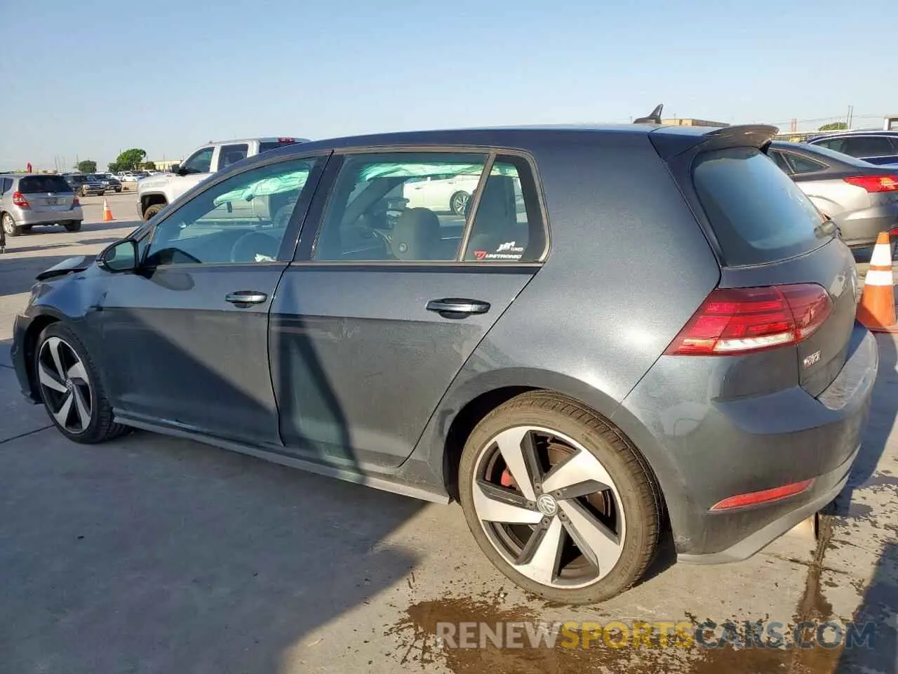 2 fotografías del automóvil dañado 3VW6T7AU5MM008171 VOLKSWAGEN GTI 2021