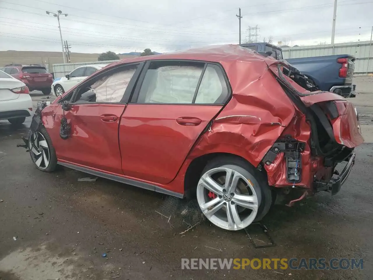 2 fotografías del automóvil dañado WVWGA7CD3RW155235 VOLKSWAGEN GTI 2024