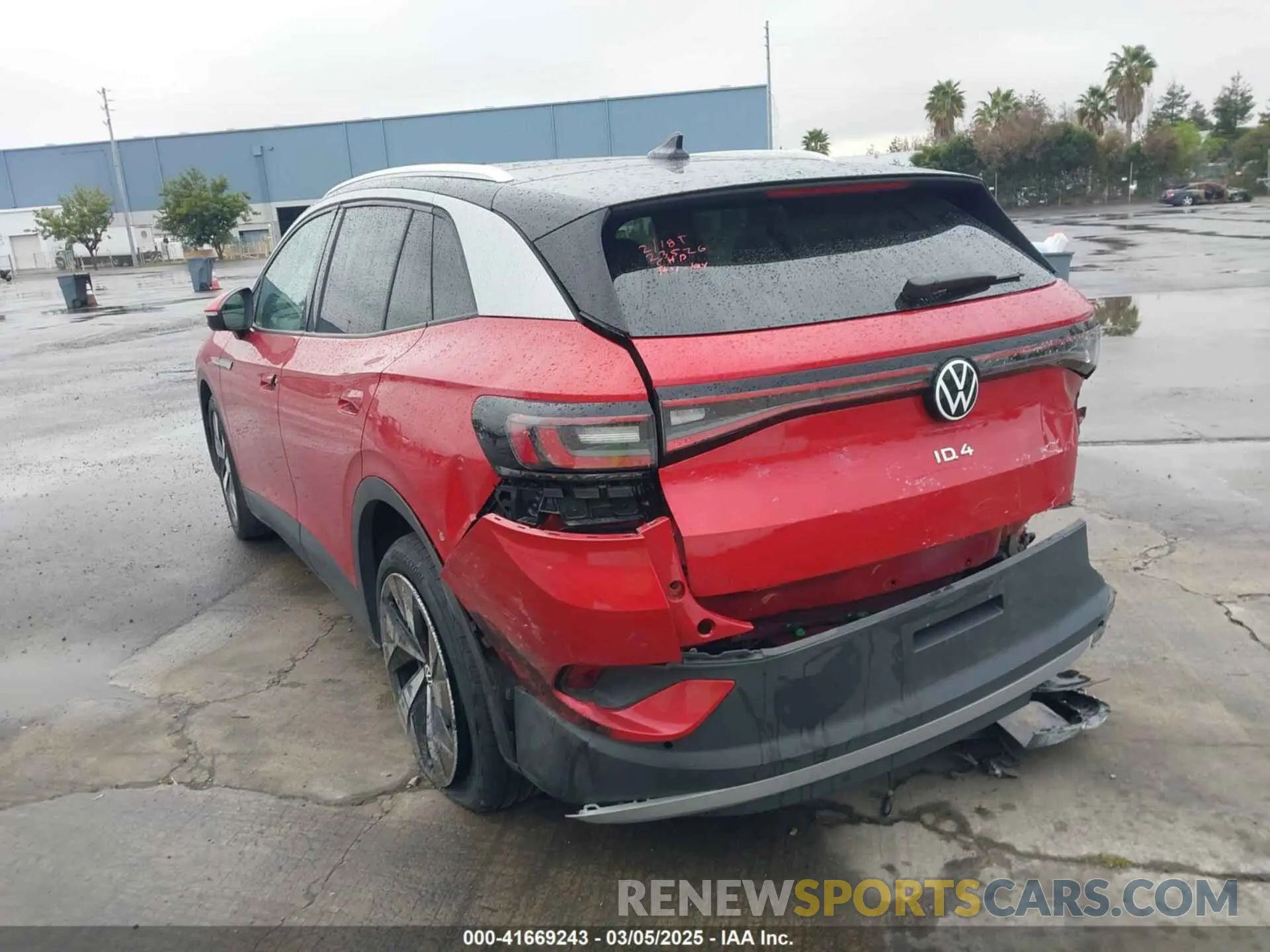 3 fotografías del automóvil dañado WVGKMPE29MP060478 VOLKSWAGEN ID.4 2021