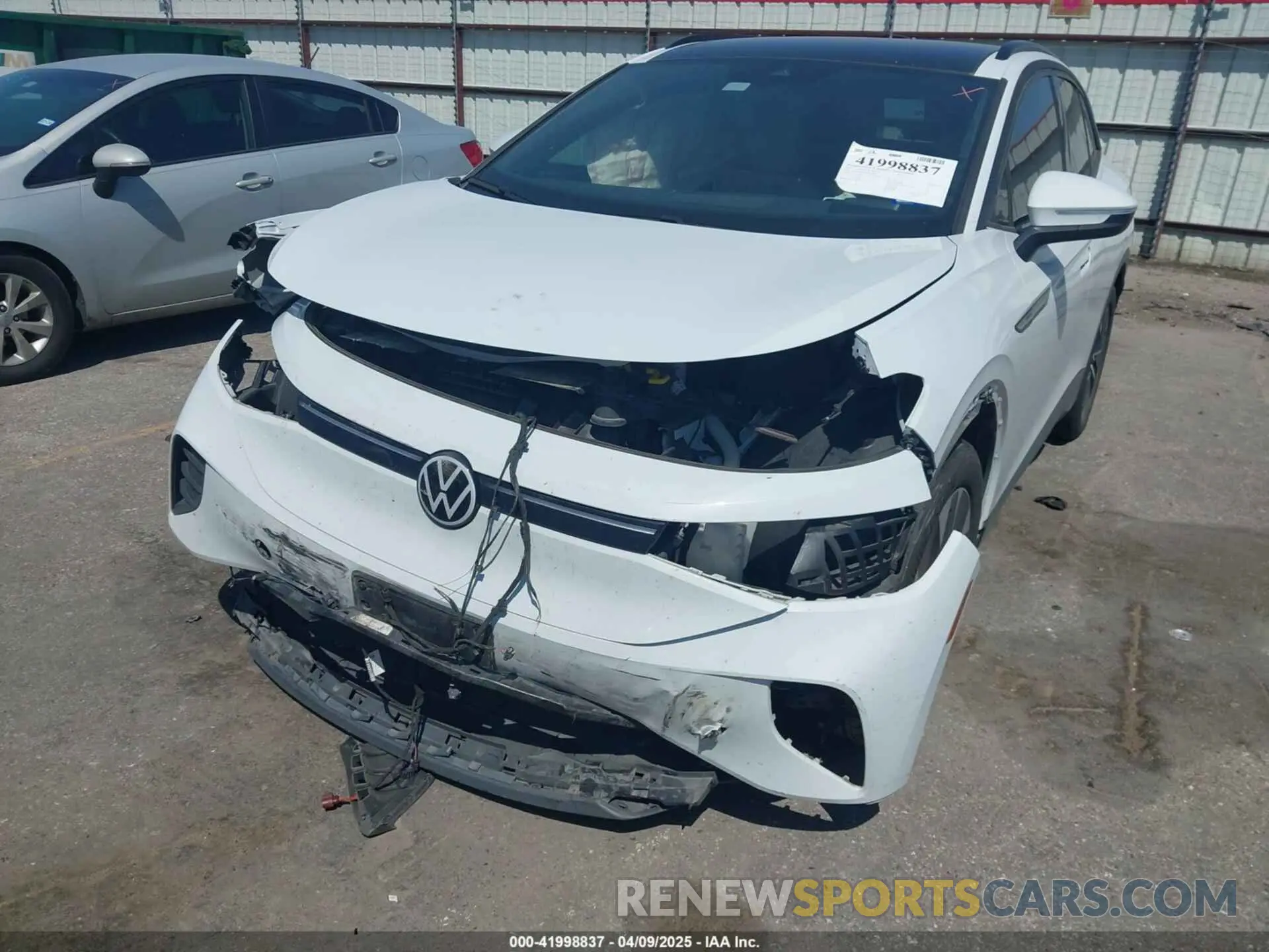 6 fotografías del automóvil dañado WVGTMPE20MP065444 VOLKSWAGEN ID.4 2021