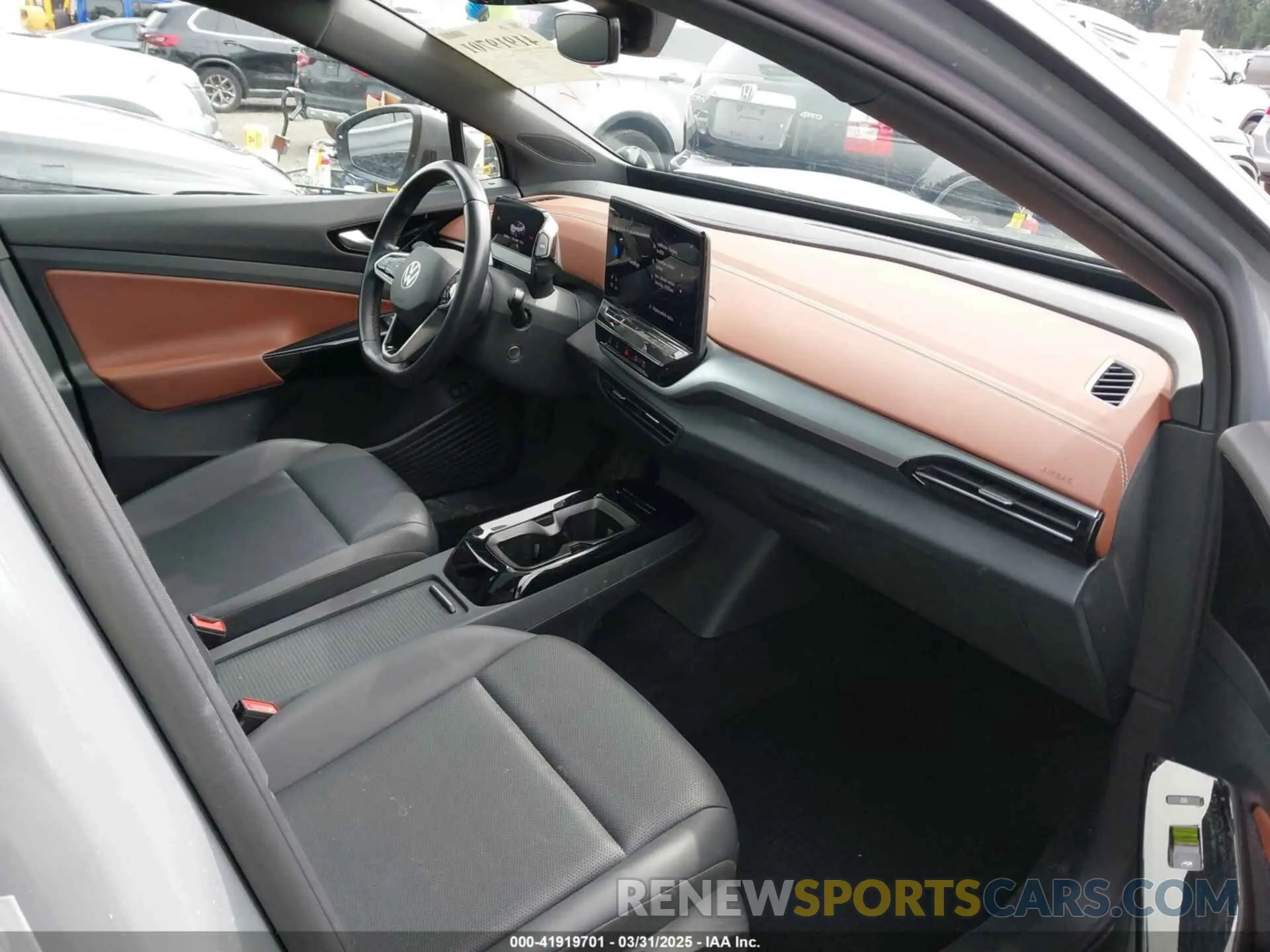 5 fotografías del automóvil dañado WVGTMPE24MP058240 VOLKSWAGEN ID.4 2021