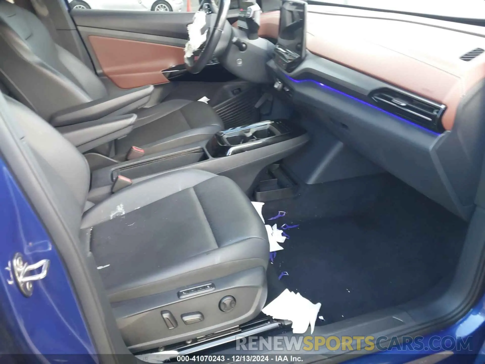 5 fotografías del automóvil dañado WVGTMPE29MP036654 VOLKSWAGEN ID.4 2021