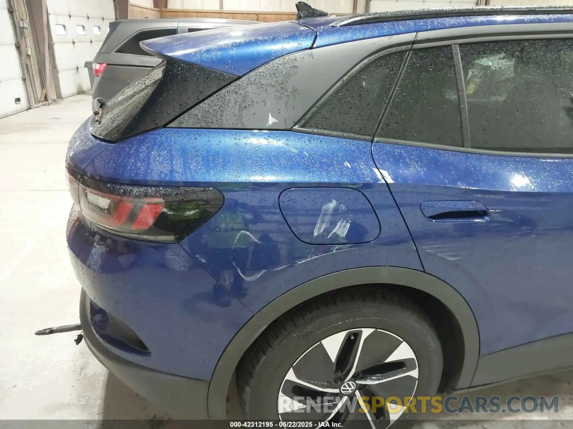 21 fotografías del automóvil dañado WVGTMPE29MP042468 VOLKSWAGEN ID.4 2021
