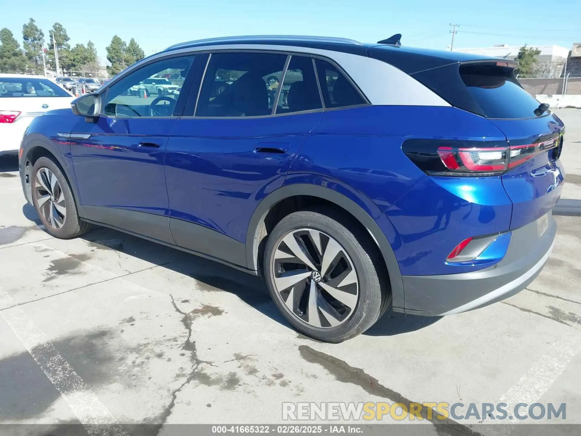 3 fotografías del automóvil dañado WVGUNPE2XMP057515 VOLKSWAGEN ID.4 2021
