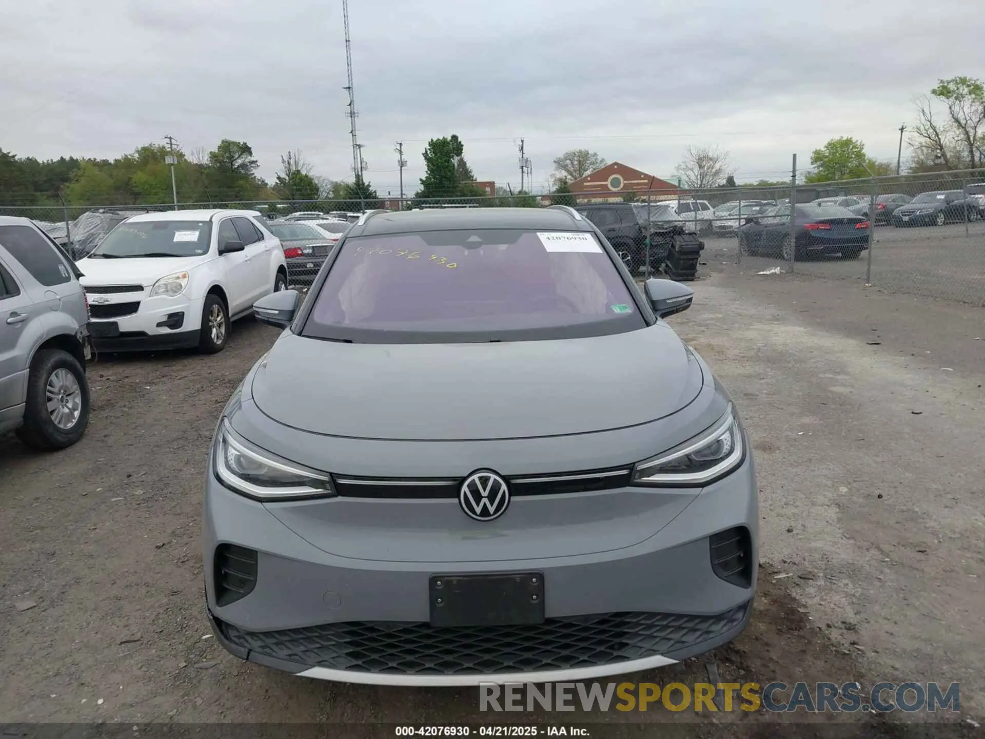 13 fotografías del automóvil dañado WVGUNPE2XMP059507 VOLKSWAGEN ID.4 2021