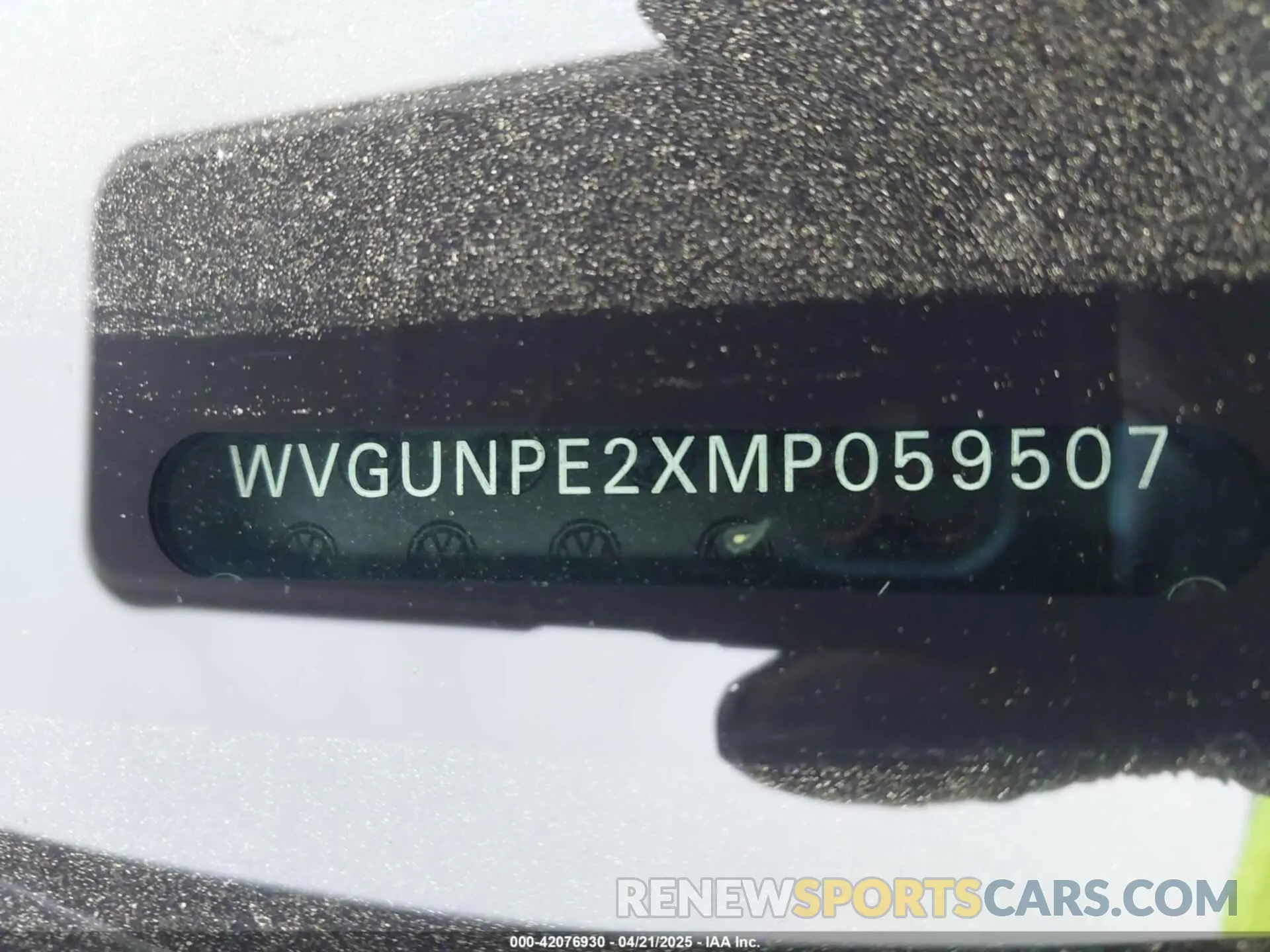 9 fotografías del automóvil dañado WVGUNPE2XMP059507 VOLKSWAGEN ID.4 2021