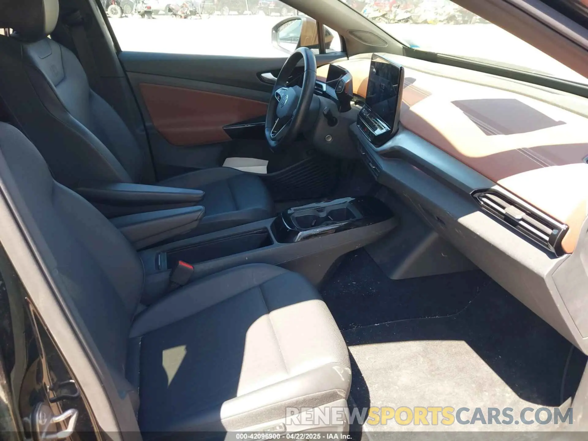 5 fotografías del automóvil dañado WVGGNPE24NP045603 VOLKSWAGEN ID.4 2022