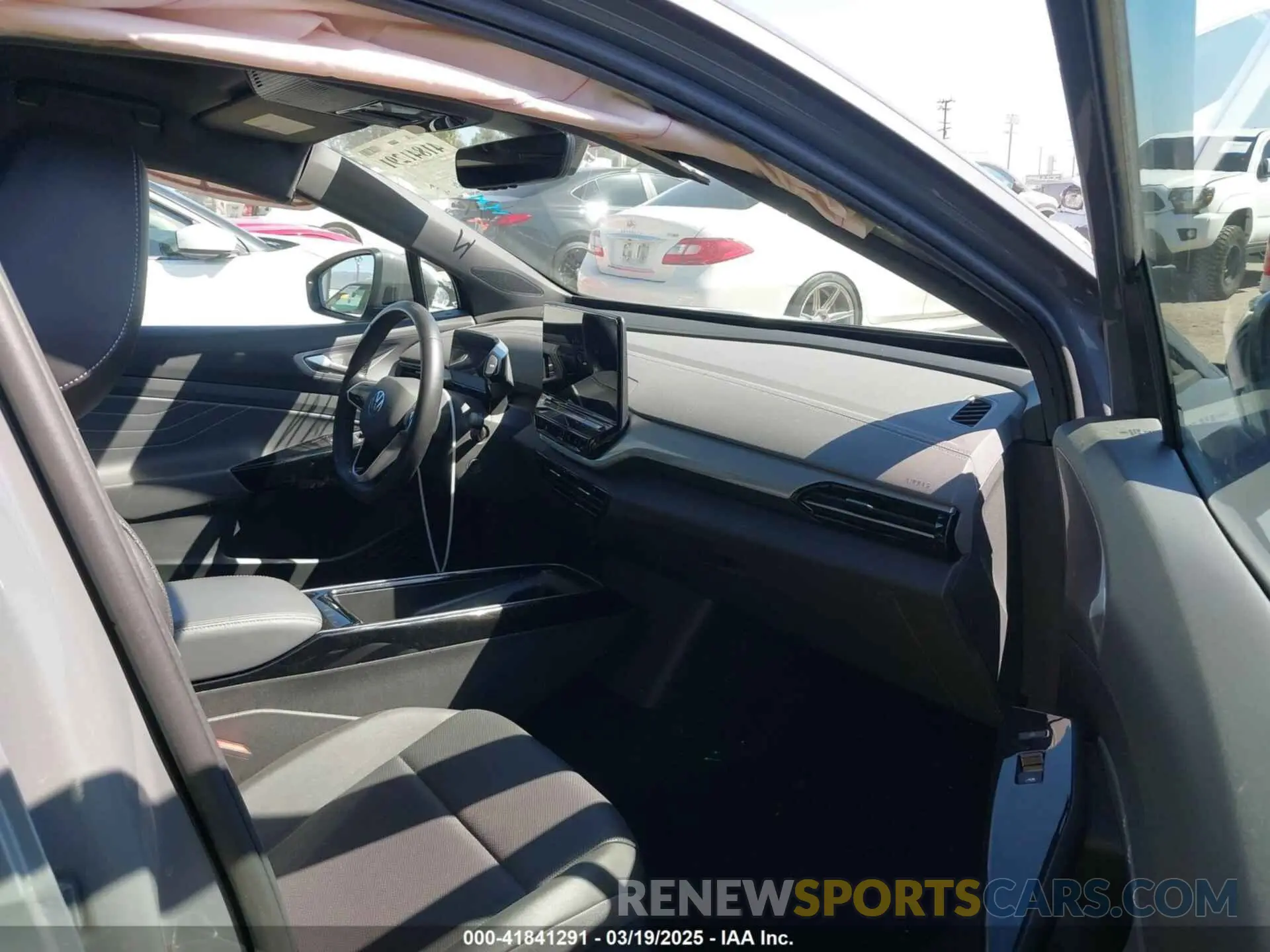 5 fotografías del automóvil dañado 1V25MPE81PC032464 VOLKSWAGEN ID.4 2023