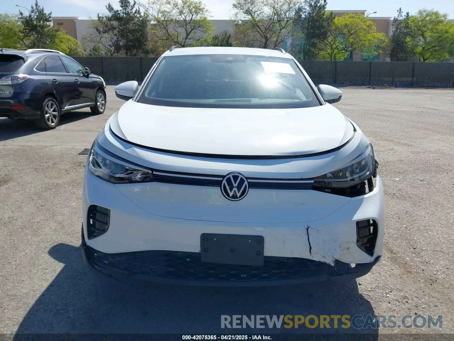 12 fotografías del automóvil dañado 1V2BMPE86PC051482 VOLKSWAGEN ID.4 2023