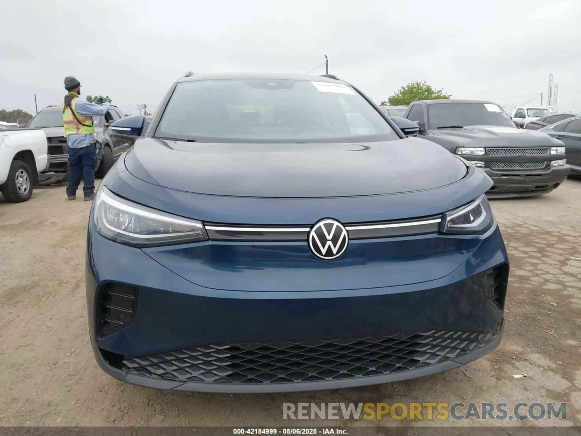 12 fotografías del automóvil dañado 1V2CMPE82PC033095 VOLKSWAGEN ID.4 2023
