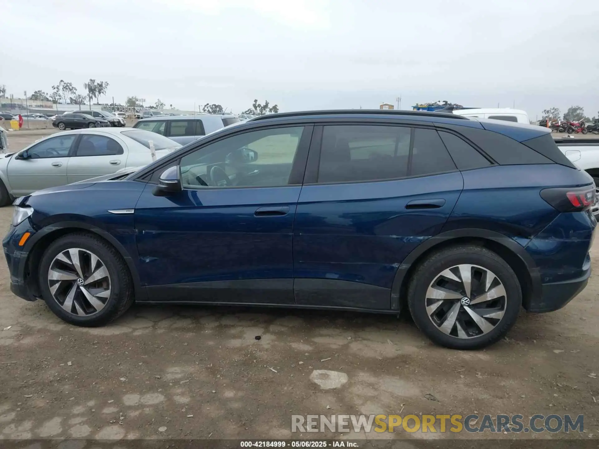 14 fotografías del automóvil dañado 1V2CMPE82PC033095 VOLKSWAGEN ID.4 2023