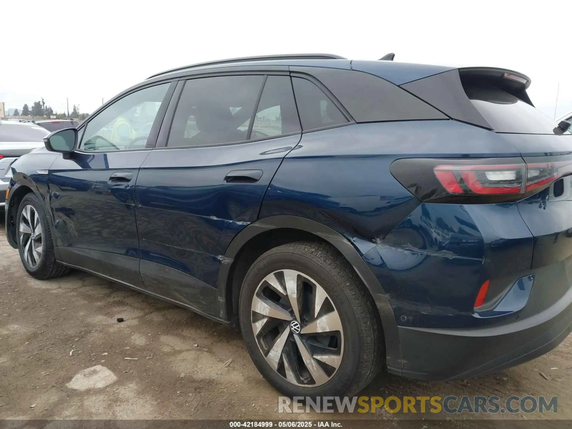 19 fotografías del automóvil dañado 1V2CMPE82PC033095 VOLKSWAGEN ID.4 2023