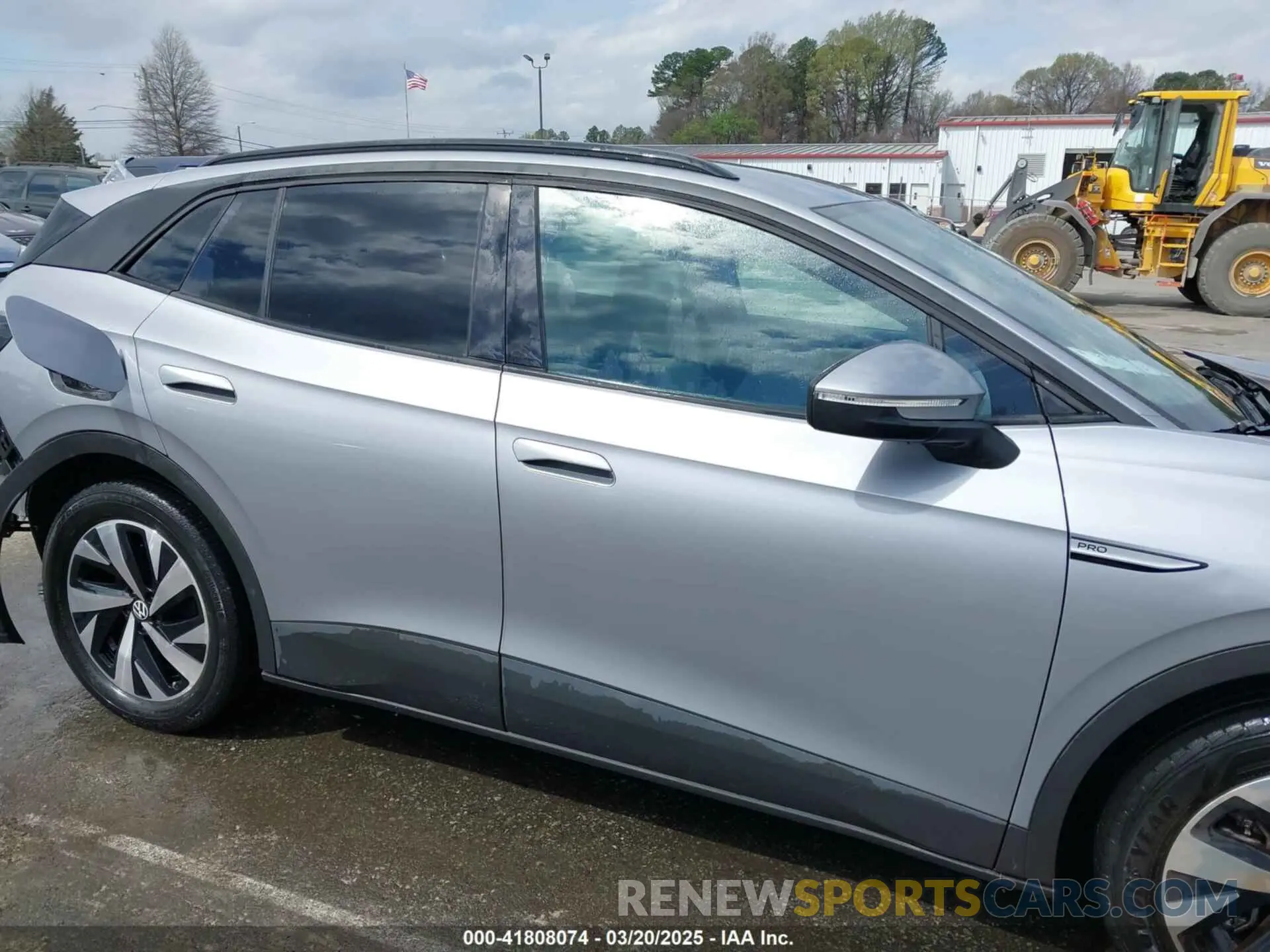 13 fotografías del automóvil dañado 1V2CMPE88PC054632 VOLKSWAGEN ID.4 2023