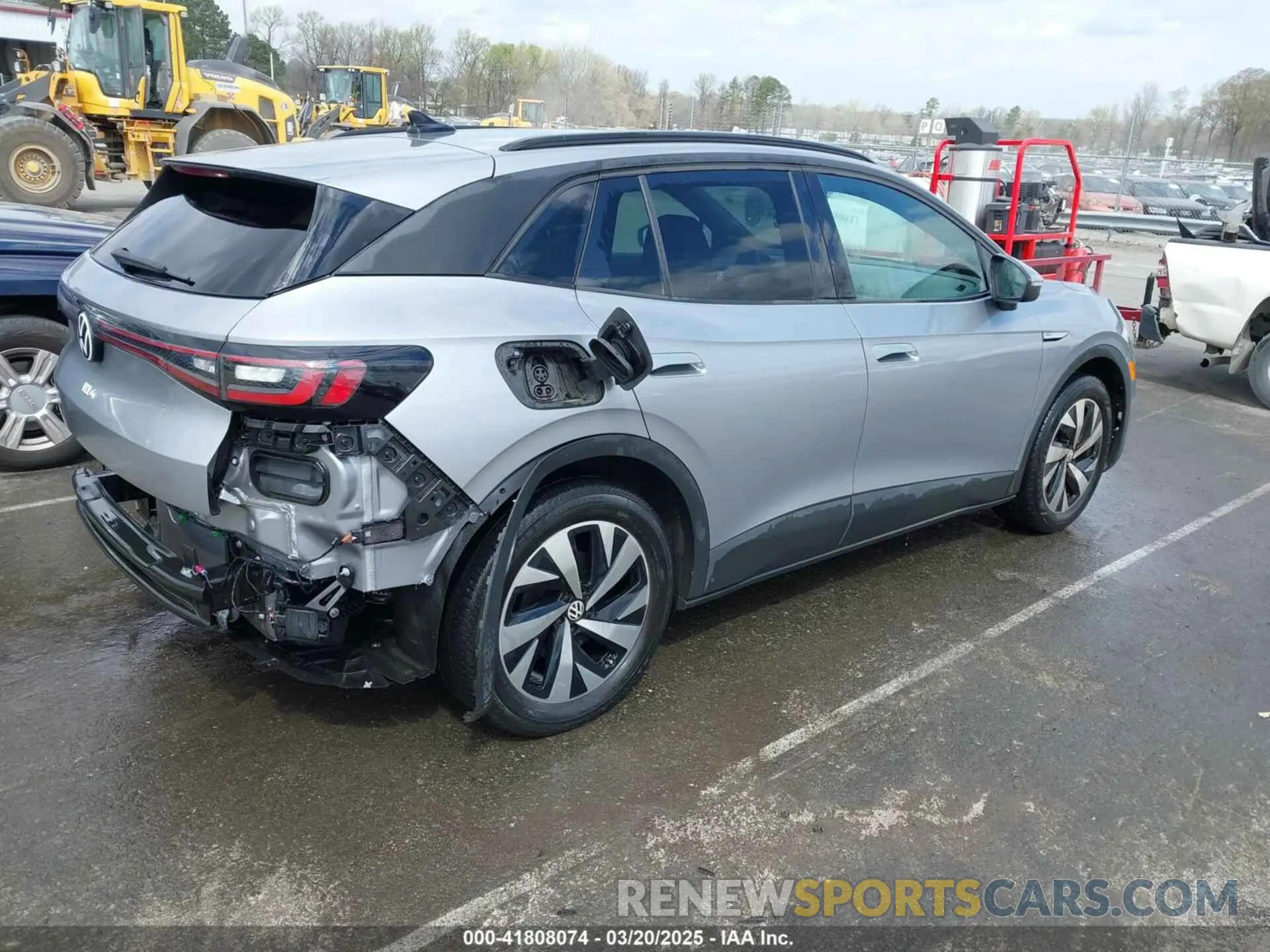 4 fotografías del automóvil dañado 1V2CMPE88PC054632 VOLKSWAGEN ID.4 2023