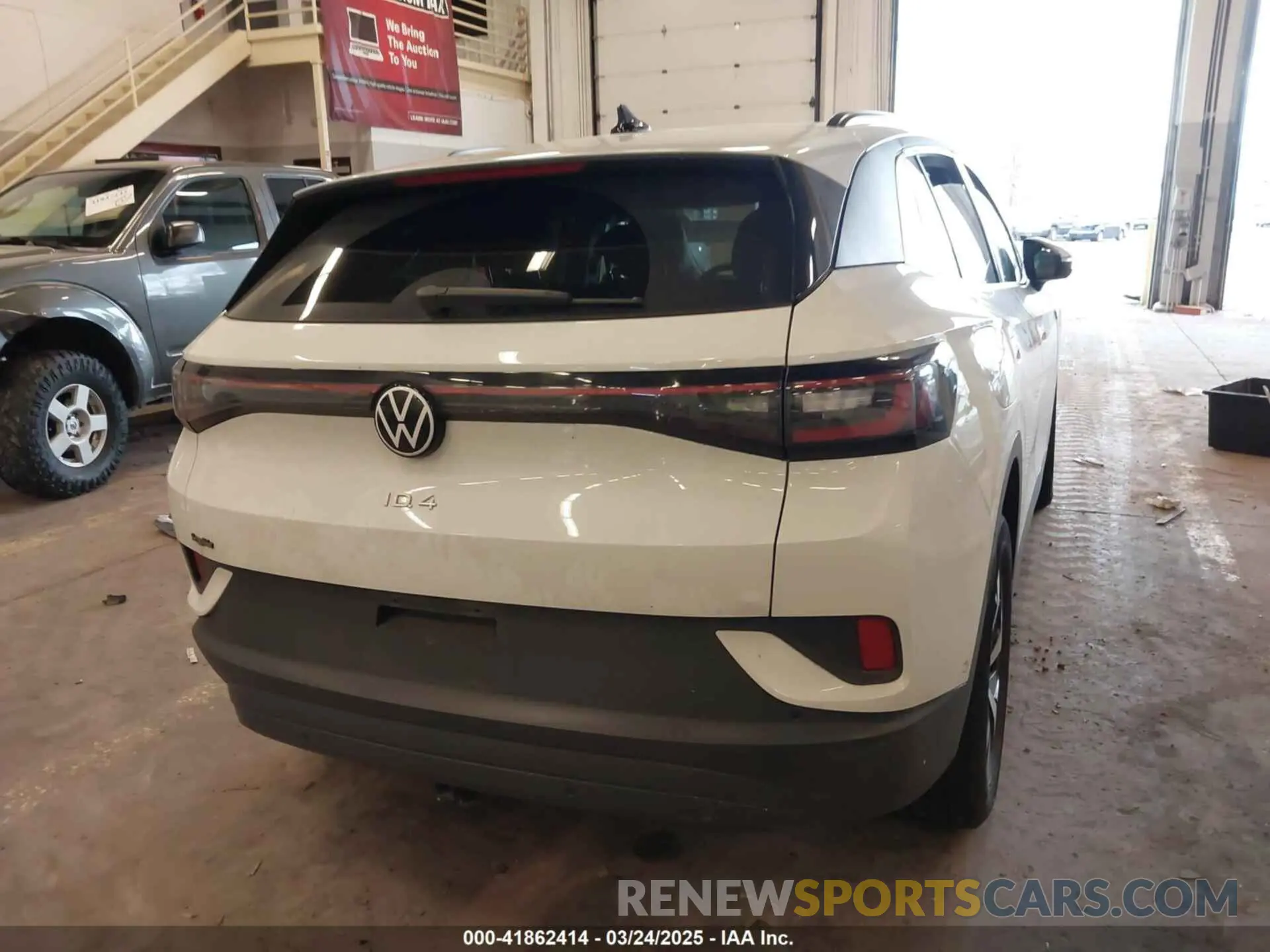 17 fotografías del automóvil dañado 1V2DNPE83PC033639 VOLKSWAGEN ID.4 2023