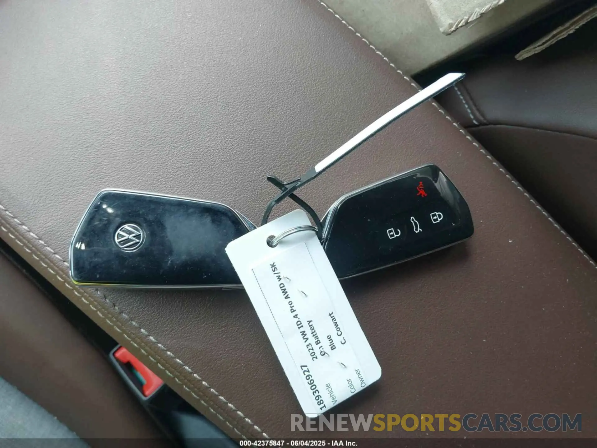 11 fotografías del automóvil dañado 1V2DNPE85PC036896 VOLKSWAGEN ID.4 2023