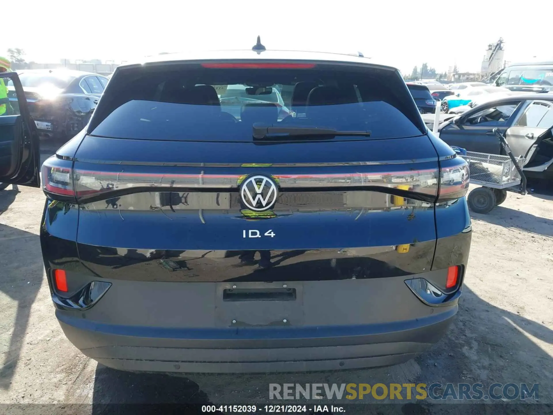 16 fotografías del automóvil dañado 1V2FMPE89PC005758 VOLKSWAGEN ID.4 2023